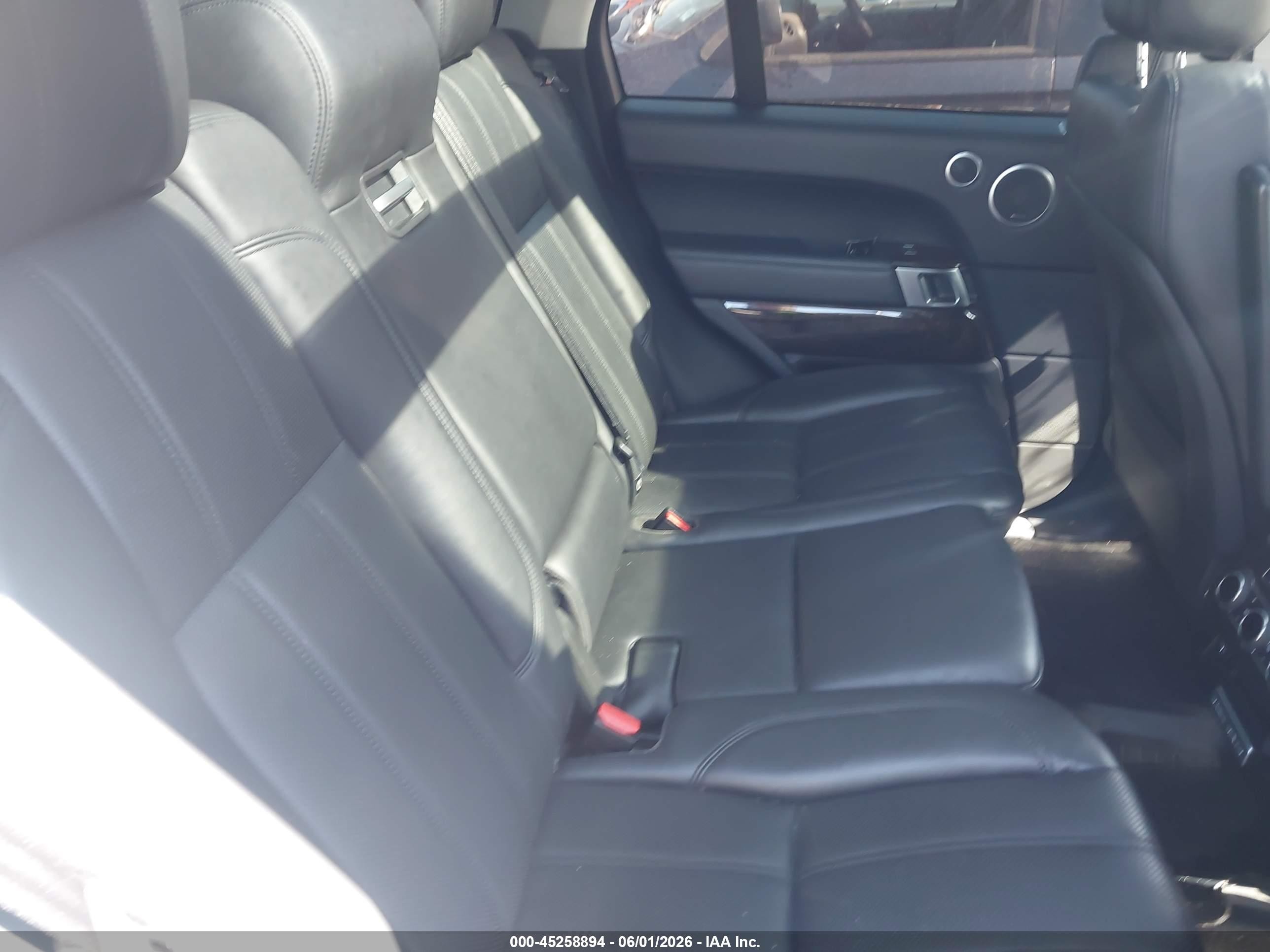 2015 Land Rover Range Rover VIN SALGS2TF1FA218612 IAAI salvage auction — Normal Wear, Clear (New York), sold $1,600 on 2026-06-30 (photo 8)