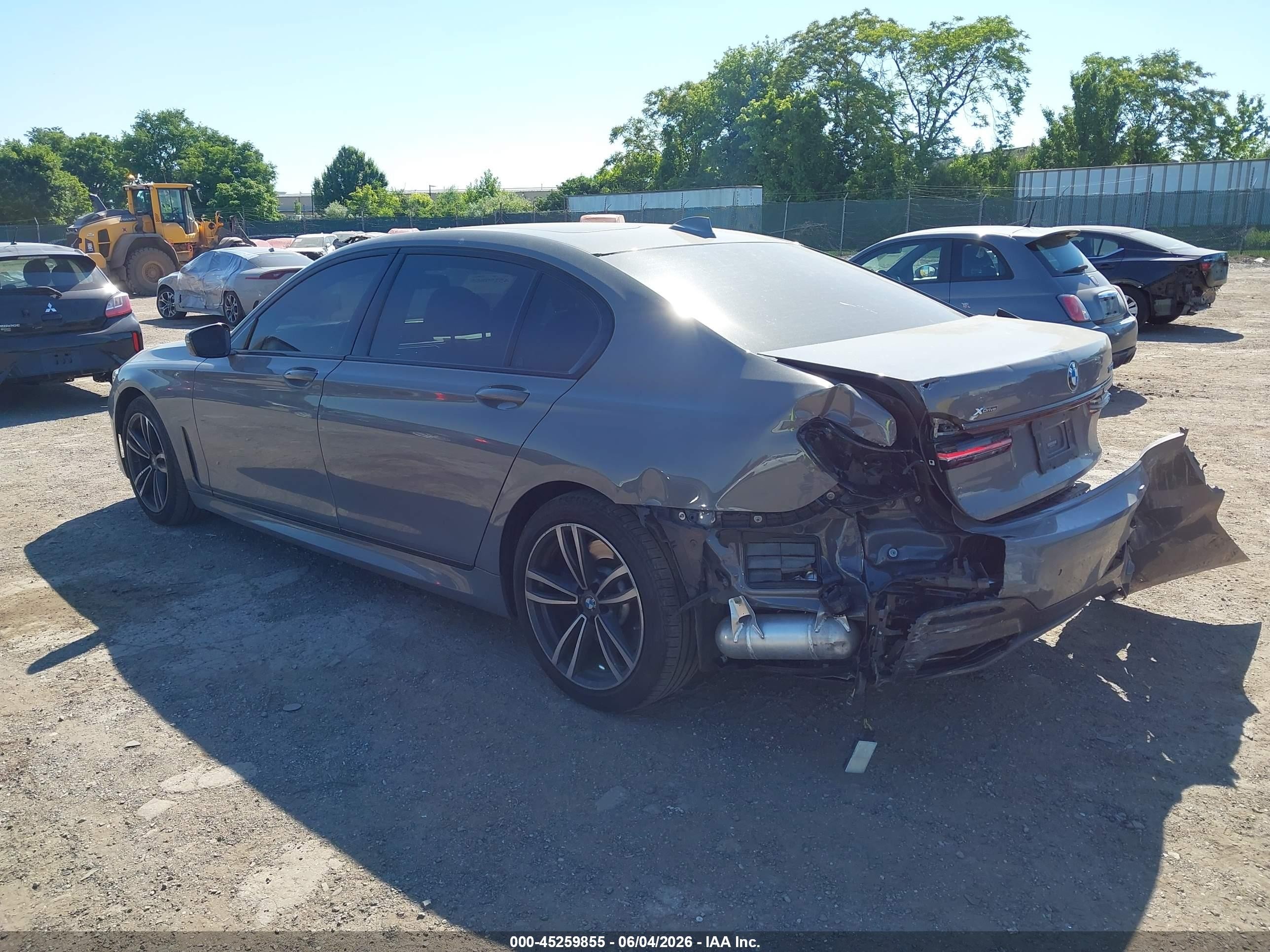 2022 BMW 7 Series VIN WBA7U2C04NCH50758 IAAI salvage auction — Rear End, Salvage (Pennsylvania), sold $23,000 on 2026-07-04 (photo 3)