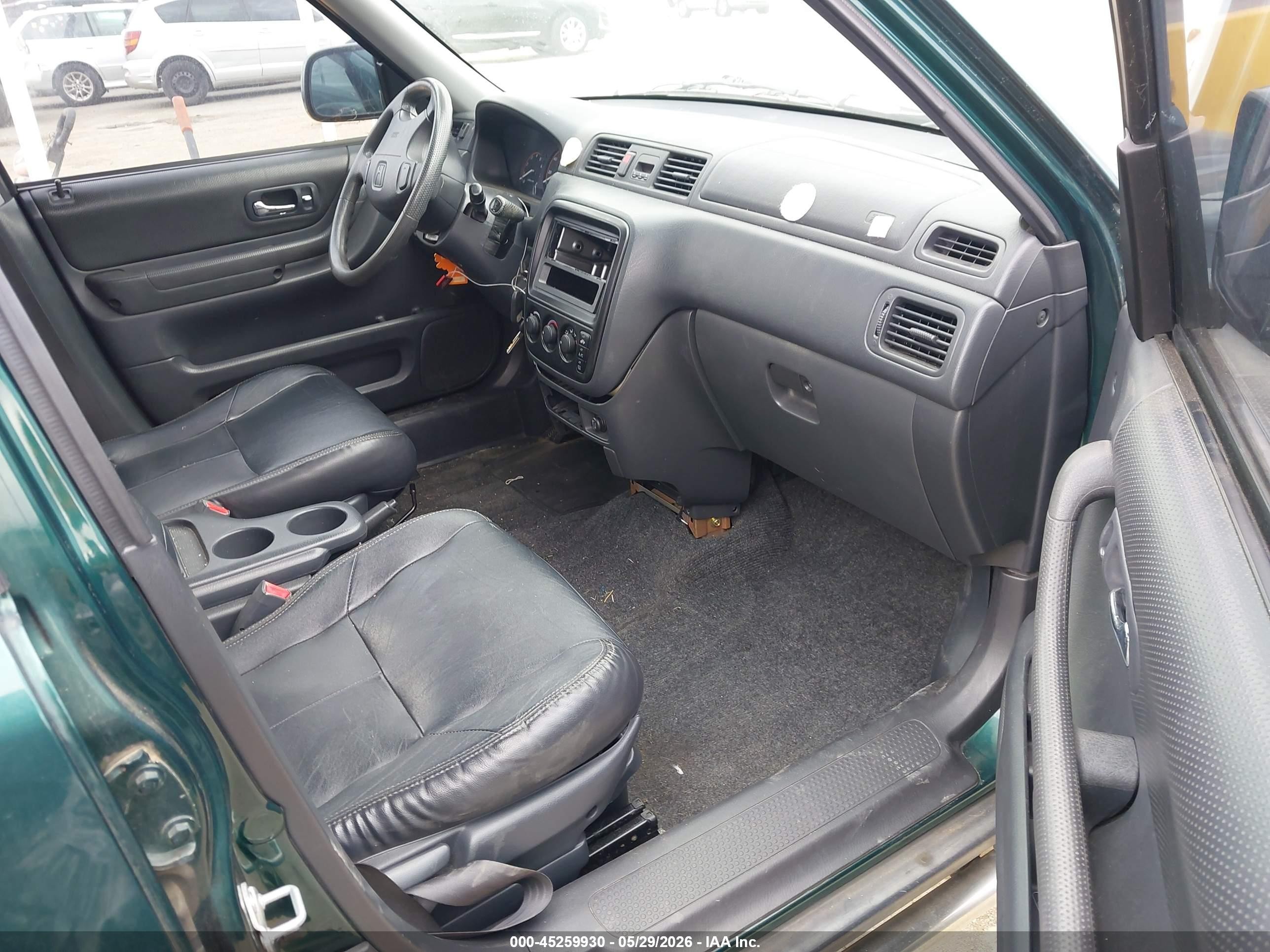 2000 Honda Cr-v VIN JHLRD1863YC011694 IAAI salvage auction — Normal Wear, Clear - Dealer Only (California), sold $725 on 2026-06-18 (photo 5)