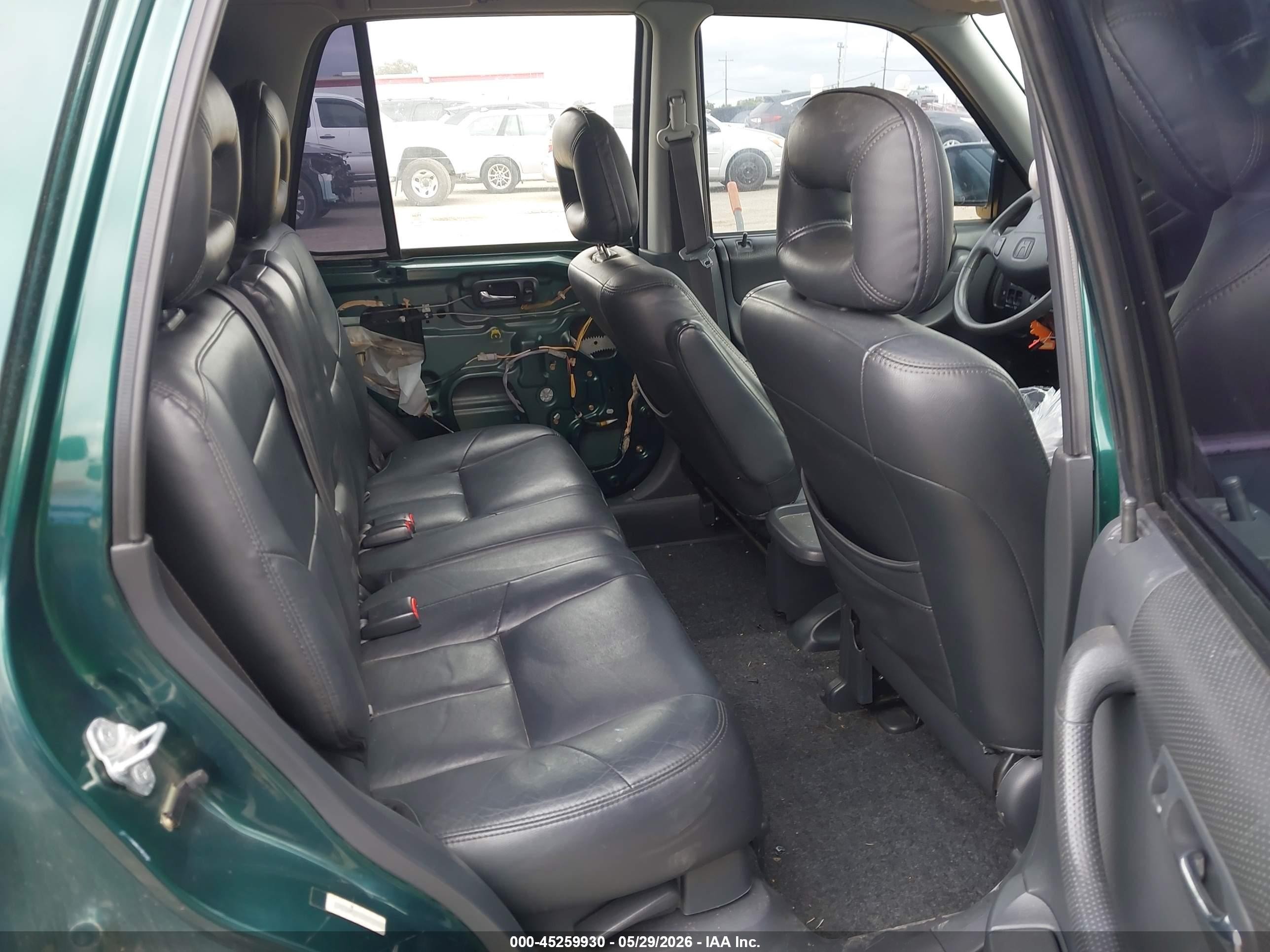 2000 Honda Cr-v VIN JHLRD1863YC011694 IAAI salvage auction — Normal Wear, Clear - Dealer Only (California), sold $725 on 2026-06-18 (photo 8)
