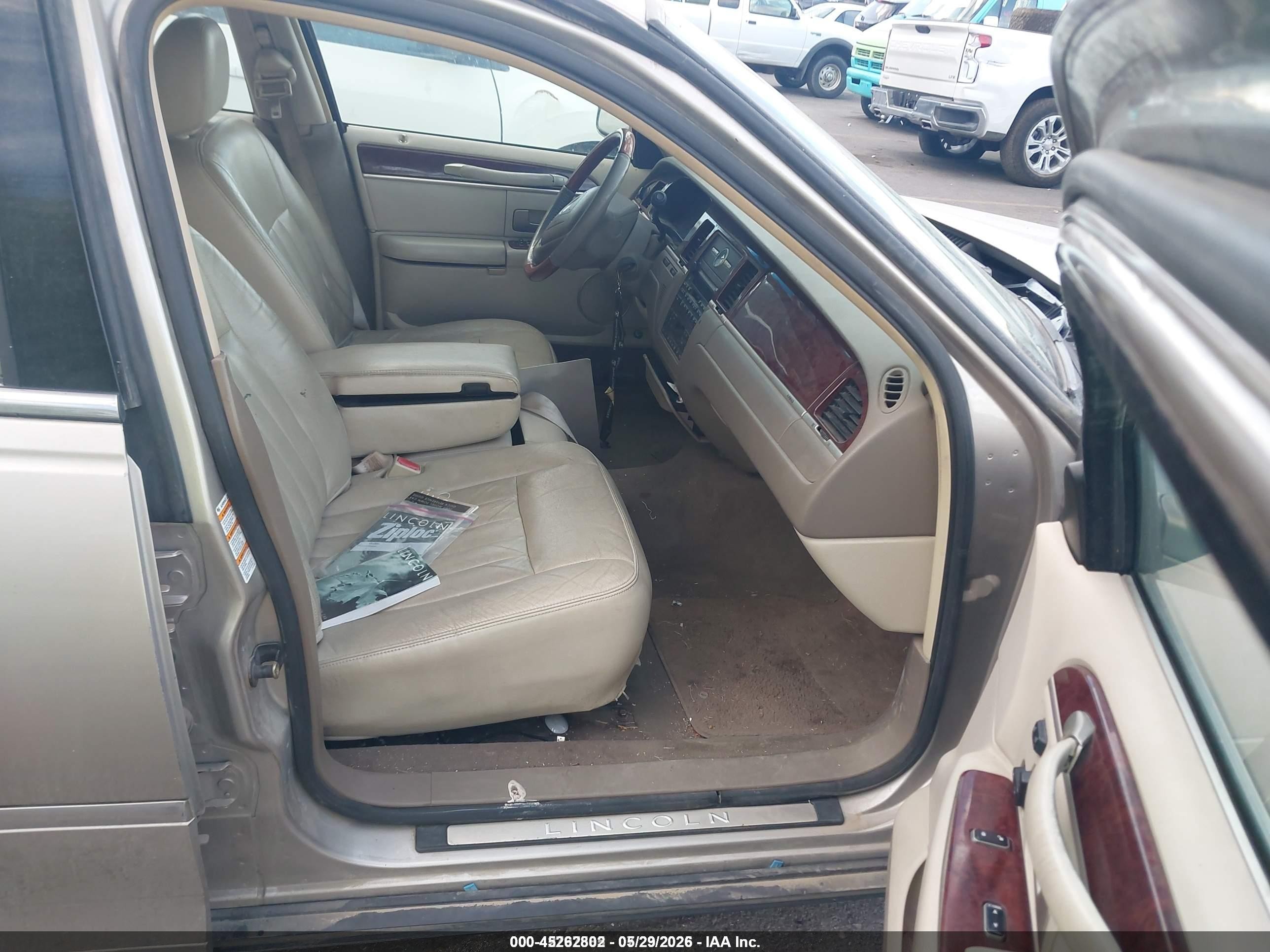 2003 Lincoln Town Car VIN 1LNHM82W93Y696835 IAAI salvage auction — Front & Rear, Salvage (Idaho), sold $275 on 2026-07-09 (photo 5)