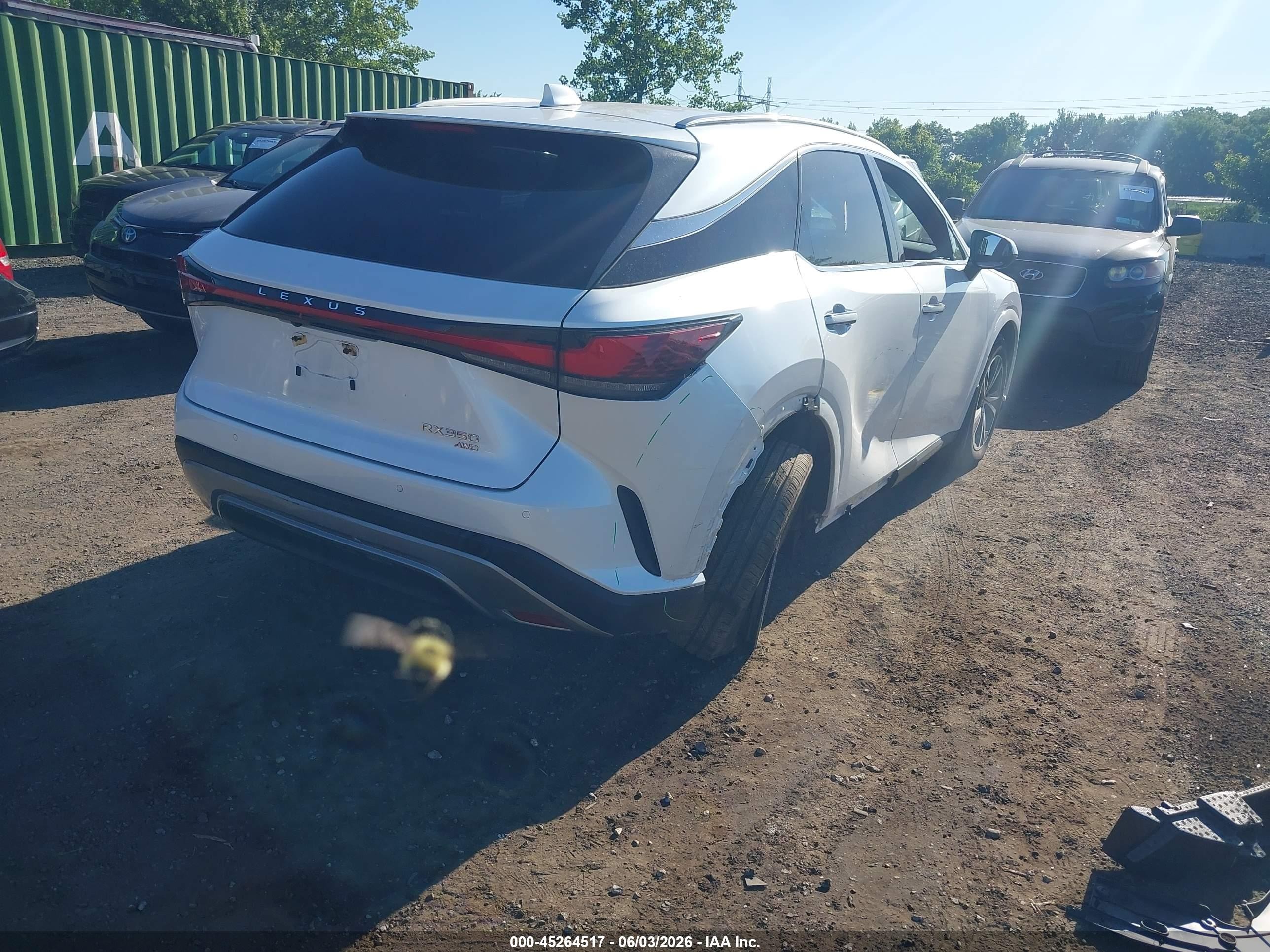 2024 Lexus RX 350 VIN 2T2BAMCA5RC069282 IAAI salvage auction — Side, Mv-907A (New York), sold $26,400 on 2026-08-25 (photo 4)