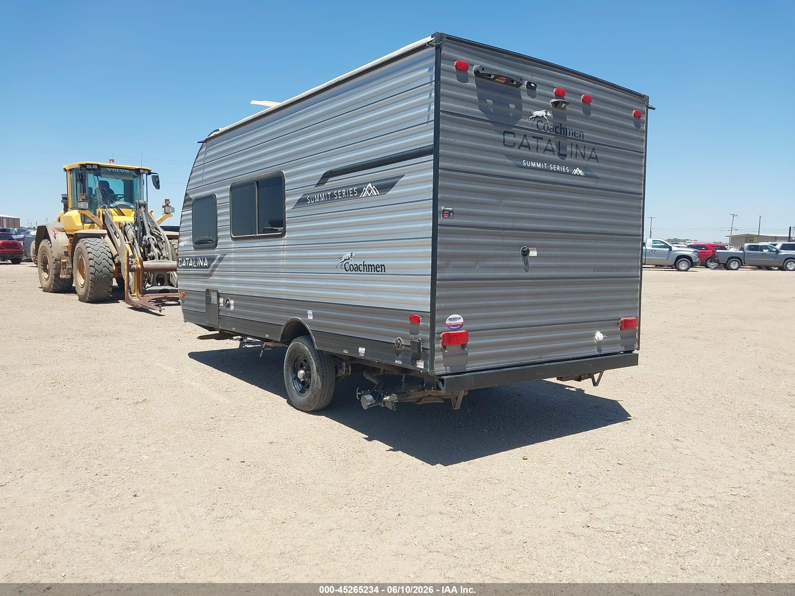 2024 Coachmen Catalina VIN 5ZT2CAEC2RK006732 IAAI salvage auction — Hail, Original (Texas), sold $4,250 on 2026-09-09 (photo 3)
