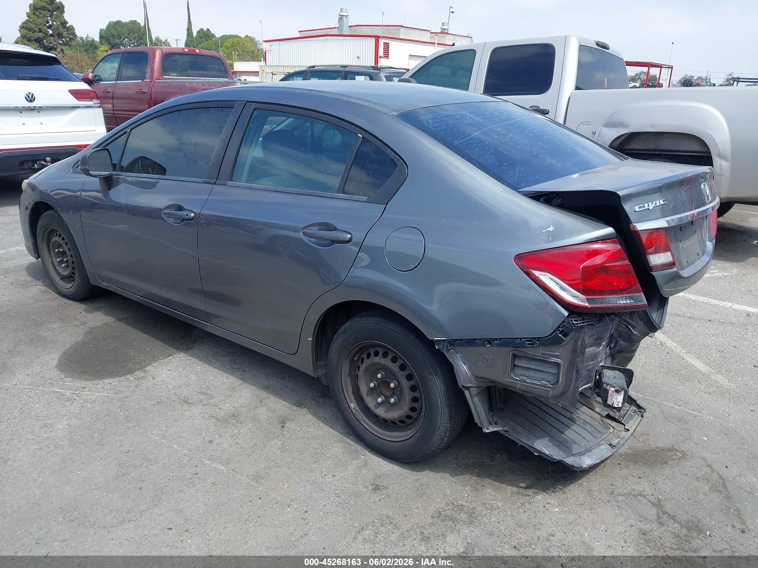 2013 Honda Civic VIN 19XFB2F52DE272159 IAAI salvage auction — Normal Wear, Salvage (California), sold $975 on 2026-07-02 (photo 3)