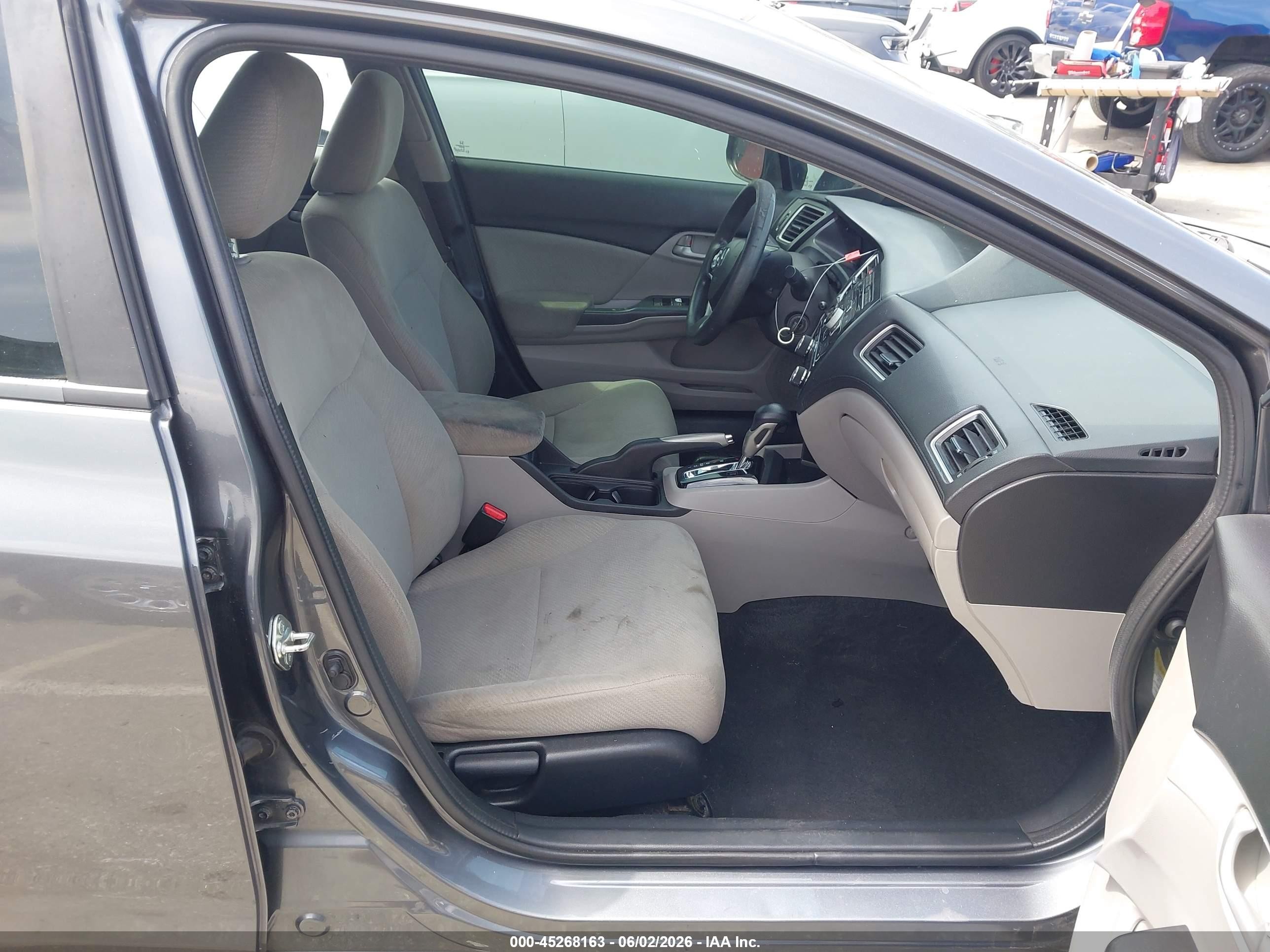 2013 Honda Civic VIN 19XFB2F52DE272159 IAAI salvage auction — Normal Wear, Salvage (California), sold $975 on 2026-07-02 (photo 5)