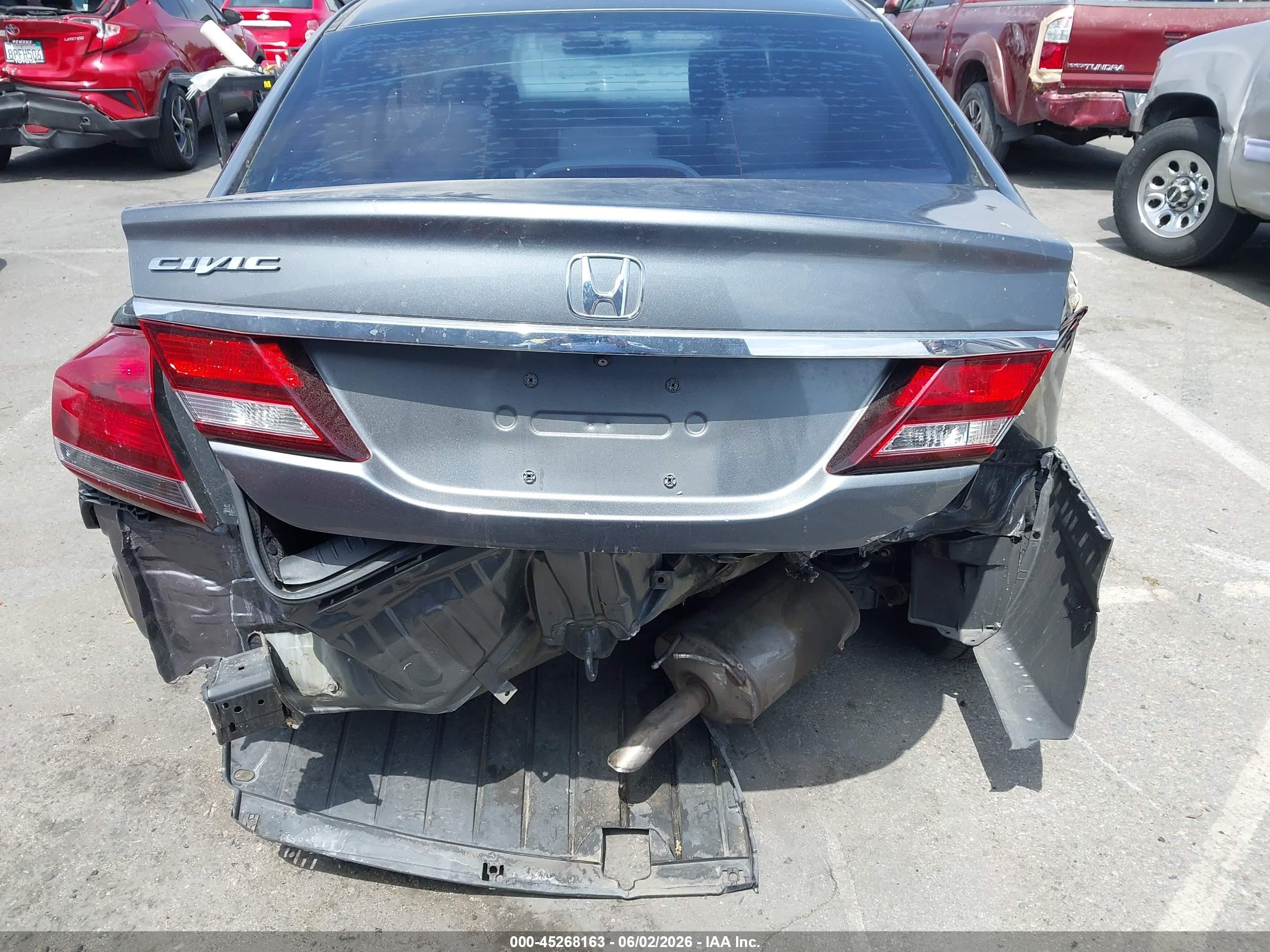2013 Honda Civic VIN 19XFB2F52DE272159 IAAI salvage auction — Normal Wear, Salvage (California), sold $975 on 2026-07-02 (photo 6)