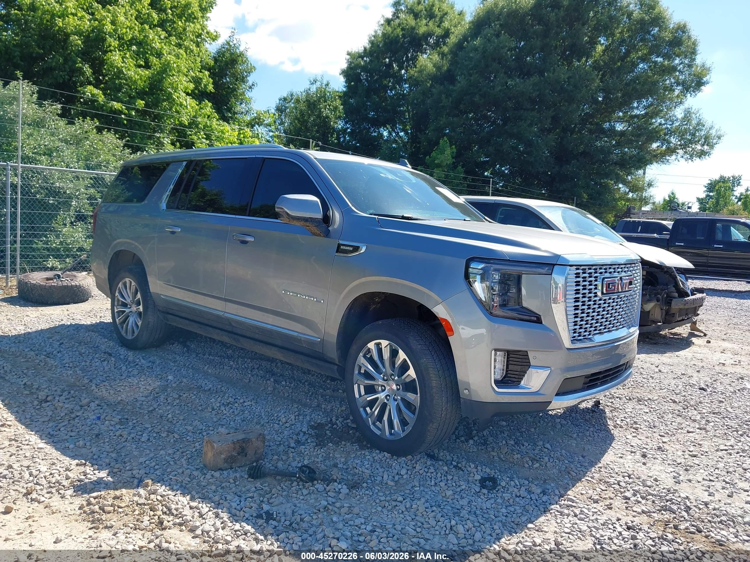 2023 GMC Yukon XL VIN 1GKS2JKT2PR477846 — IAAI salvage auction photo