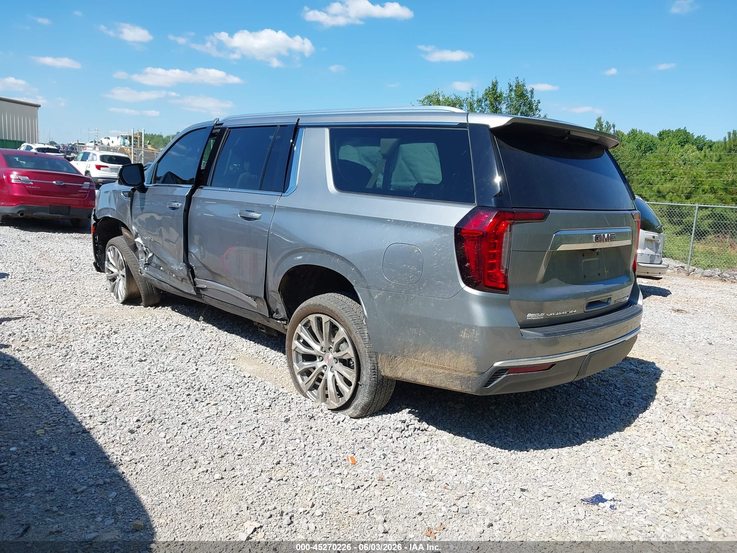 2023 Gmc Yukon VIN 1GKS2JKT2PR477846 IAAI salvage auction — Side, Salvage (Alabama), sold $25,550 on 2026-08-11 (photo 3)
