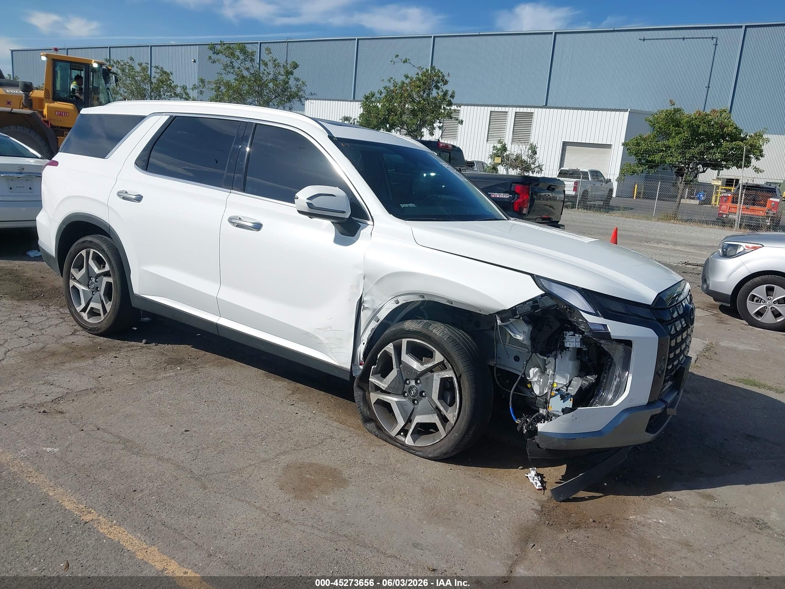 2025 Hyundai Palisade VIN KM8R44GE9SU823330 IAAI salvage auction — Unknown, Salvage (California), sold $13,200 on 2026-07-12 (photo 1)