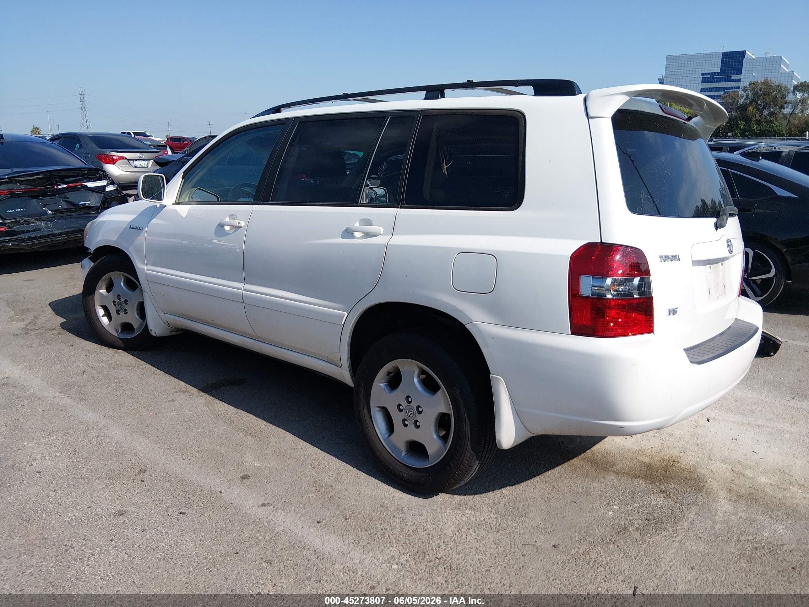 2005 Toyota Highlander VIN JTEDP21A050053431 IAAI salvage auction — Unknown, Salvage (California), sold $825 on 2026-07-09 (photo 3)