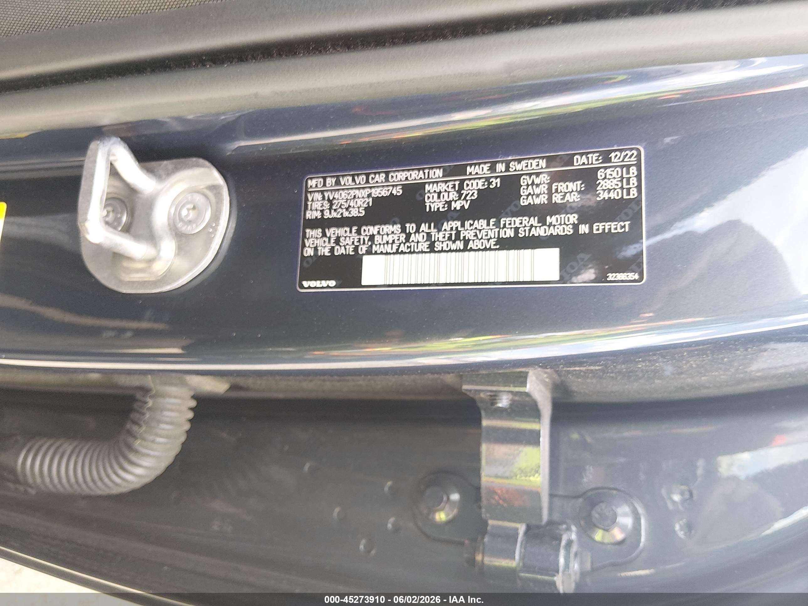 2023 Volvo Xc90 VIN YV4062PNXP1956745 IAAI salvage auction — Side, Salvage (New Jersey), sold $9,400 on 2026-09-23 (photo 9)