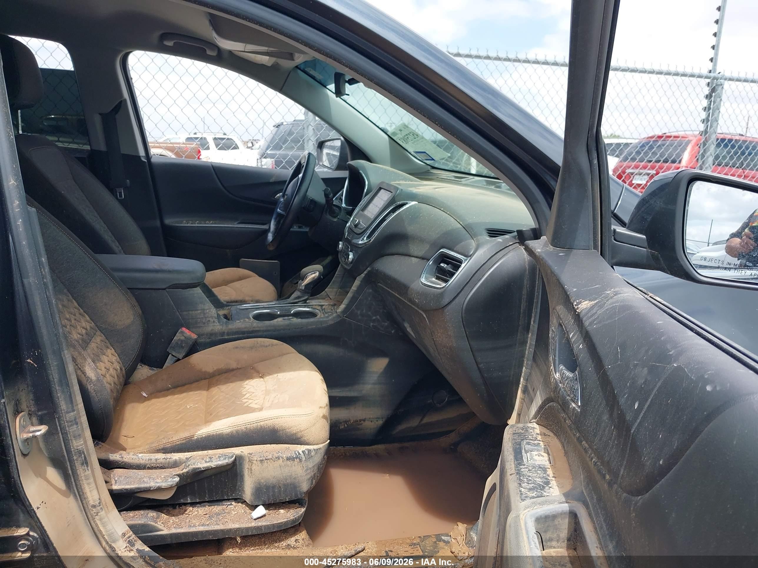 2022 Chevrolet Equinox VIN 2GNAXKEV1N6150270 IAAI salvage auction — Unknown, Salvage (Texas), sold $3,300 on 2026-07-10 (photo 5)
