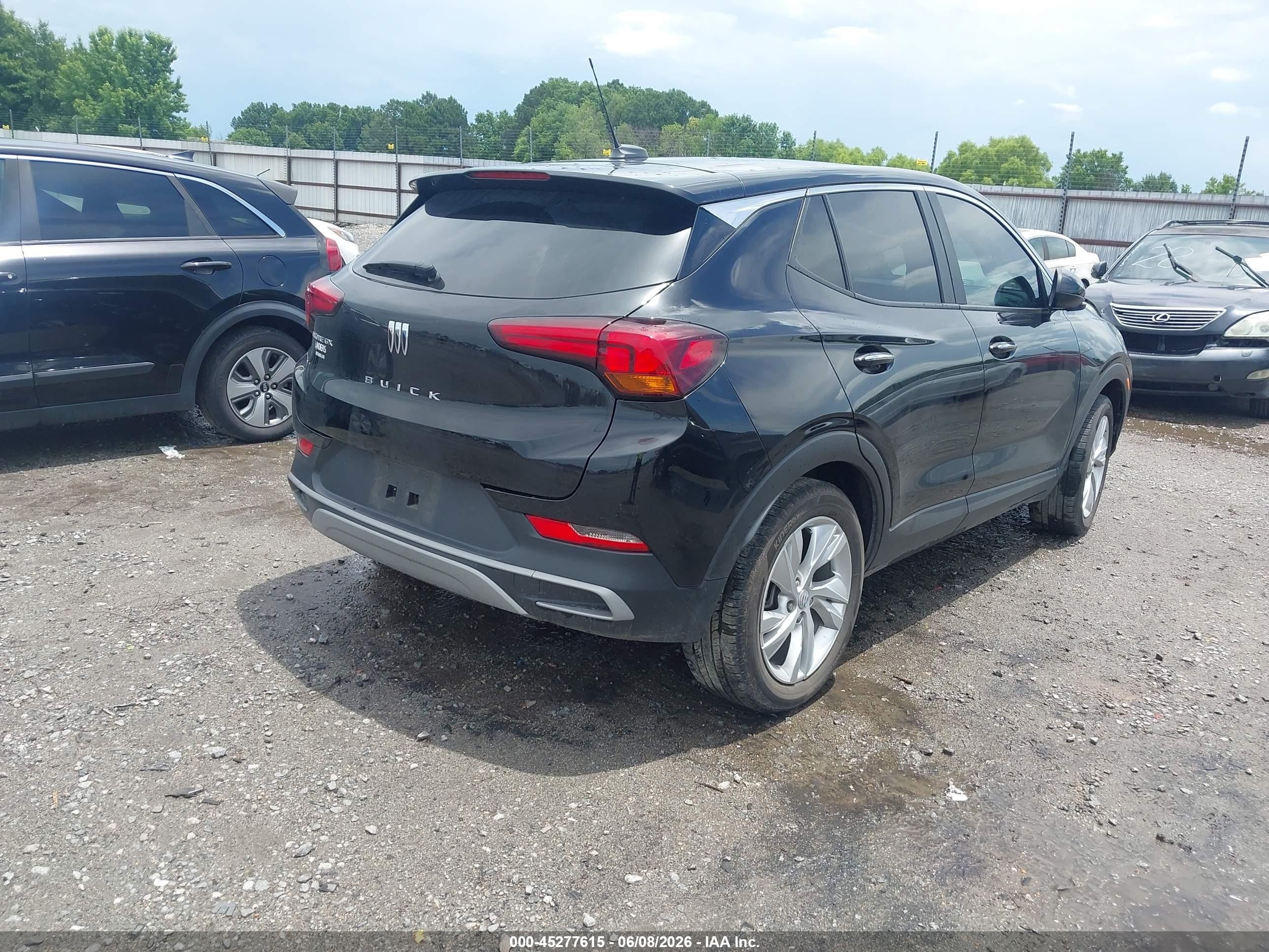 2025 Buick Encore GX VIN KL4AMBSP5SB000575 IAAI salvage auction — Side, Salvage (Arkansas), sold $3,600 on 2026-09-13 (photo 4)