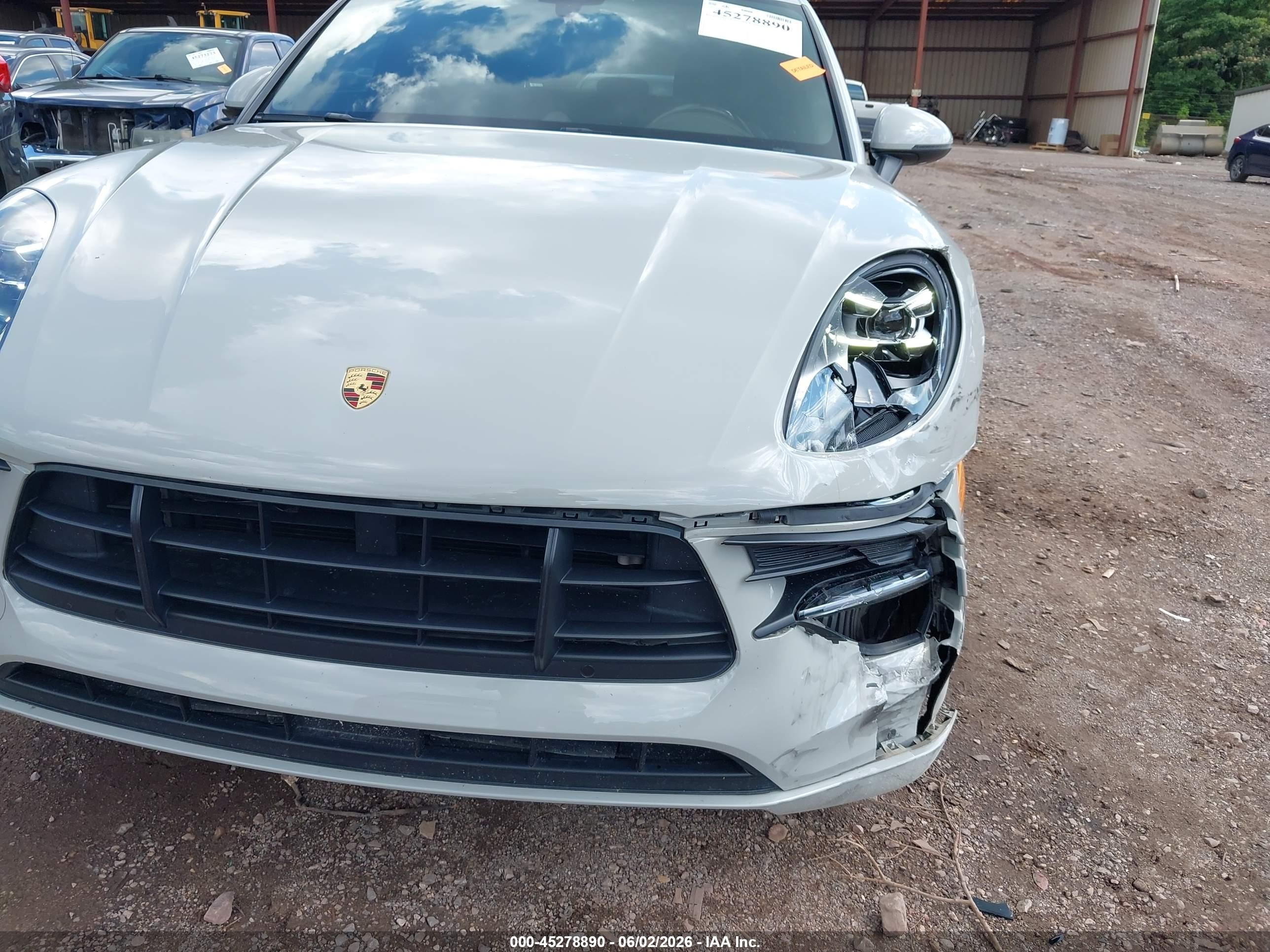 2020 Porsche Macan VIN WP1AB2A51LLB34151 IAAI salvage auction — Unknown, Salvage (Alabama), sold $14,350 on 2026-07-01 (photo 6)