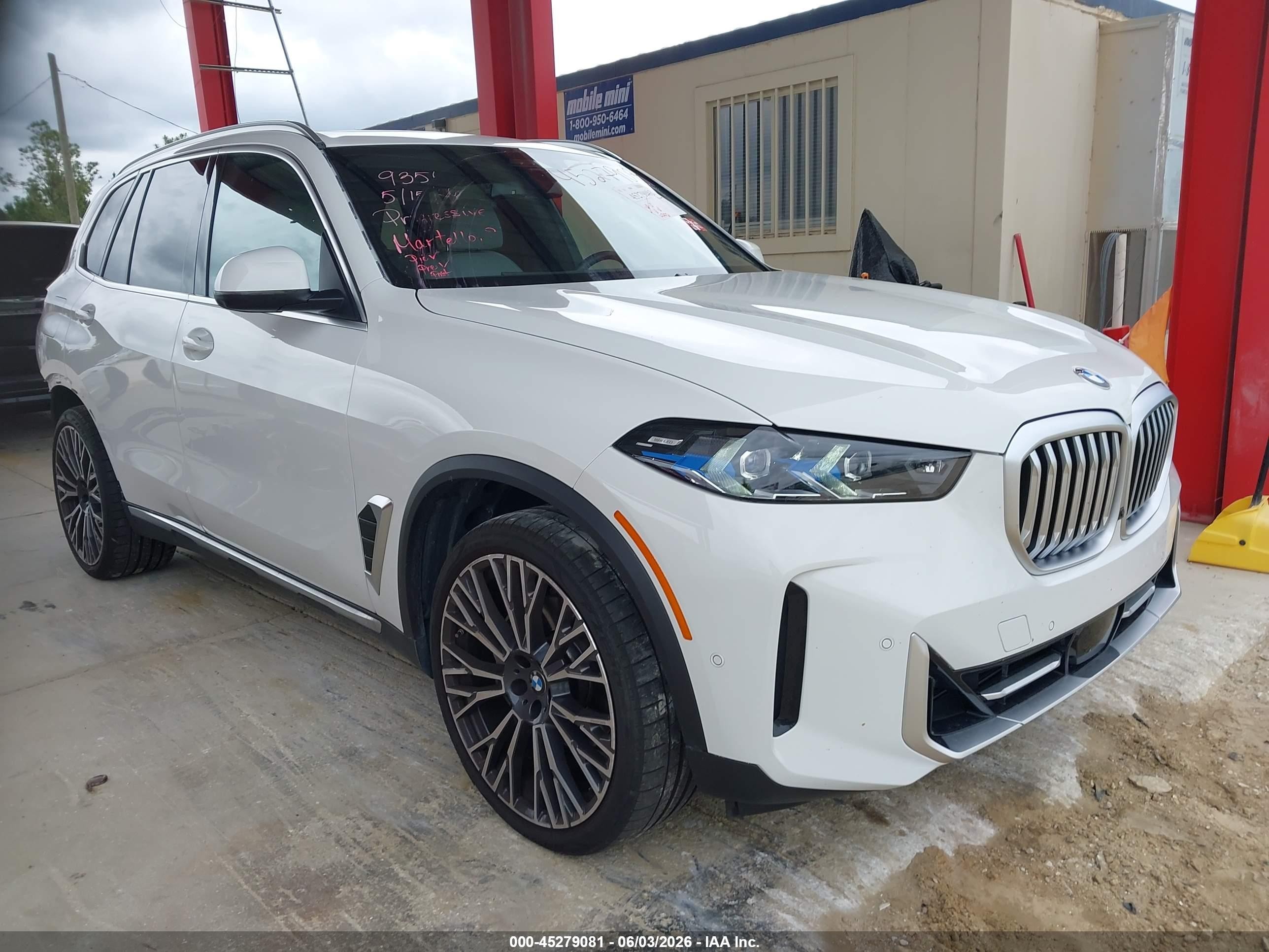 2025 BMW X5 VIN 5UX23EU06S9X99142 — IAAI salvage auction photo