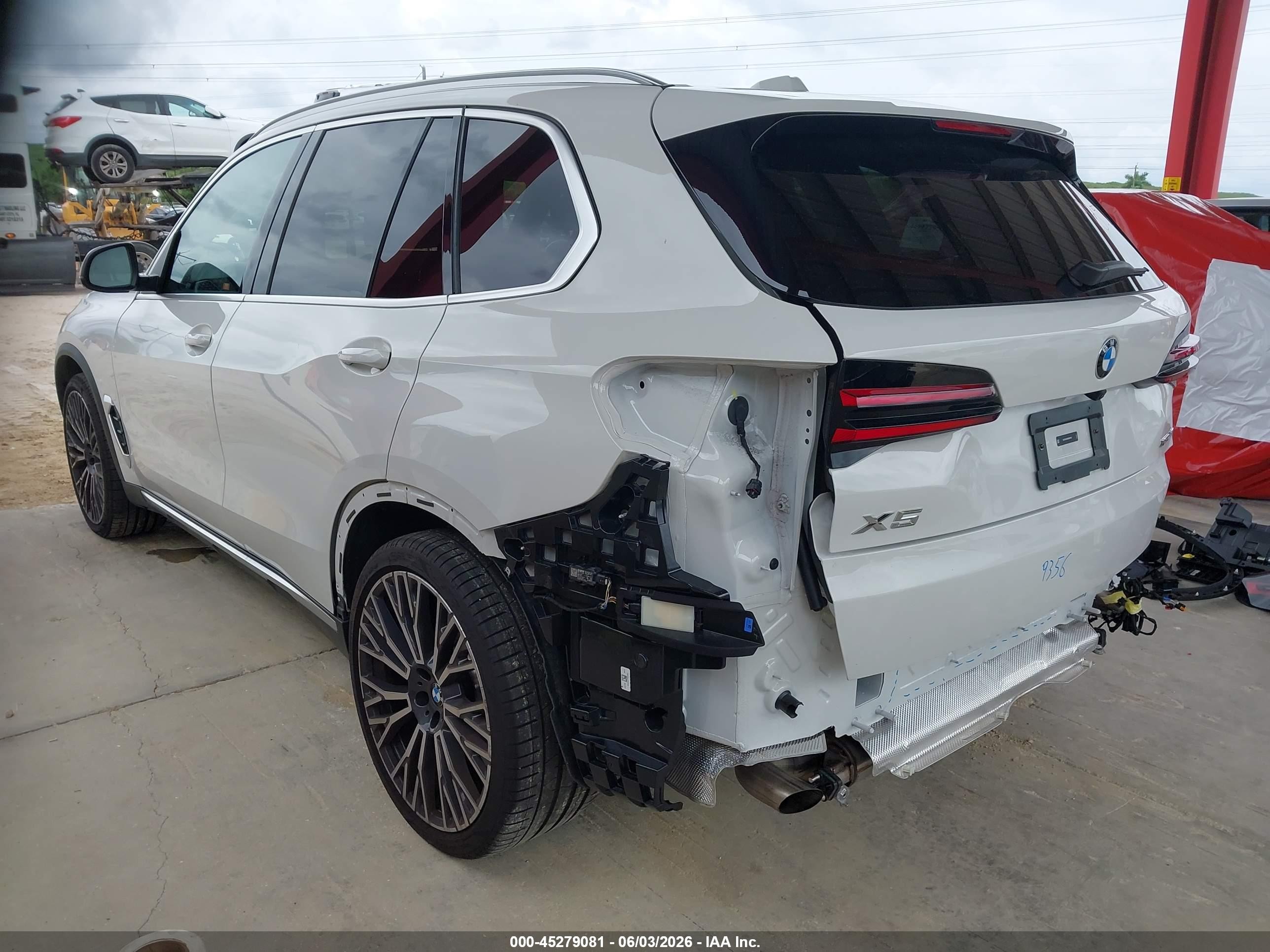 2025 BMW X5 VIN 5UX23EU06S9X99142 IAAI salvage auction — Rear End, Rebuildable (Florida), sold $42,100 on 2026-07-06 (photo 3)