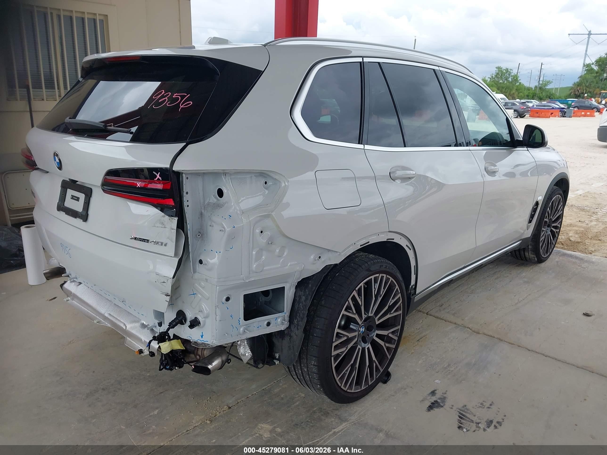 2025 BMW X5 VIN 5UX23EU06S9X99142 IAAI salvage auction — Rear End, Rebuildable (Florida), sold $42,100 on 2026-07-06 (photo 4)