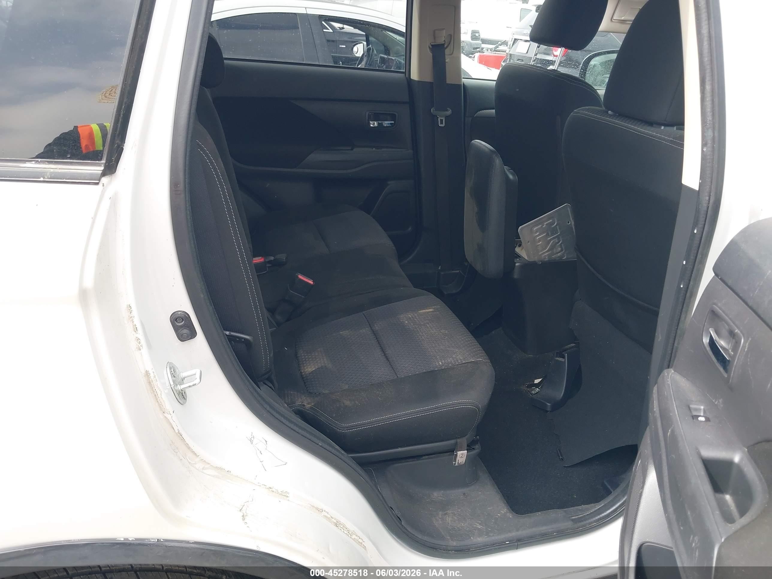 2016 Mitsubishi Outlander VIN JA4AD2A37GZ000347 IAAI salvage auction — Front End, Salvage (California), sold $1,275 on 2026-07-05 (photo 8)
