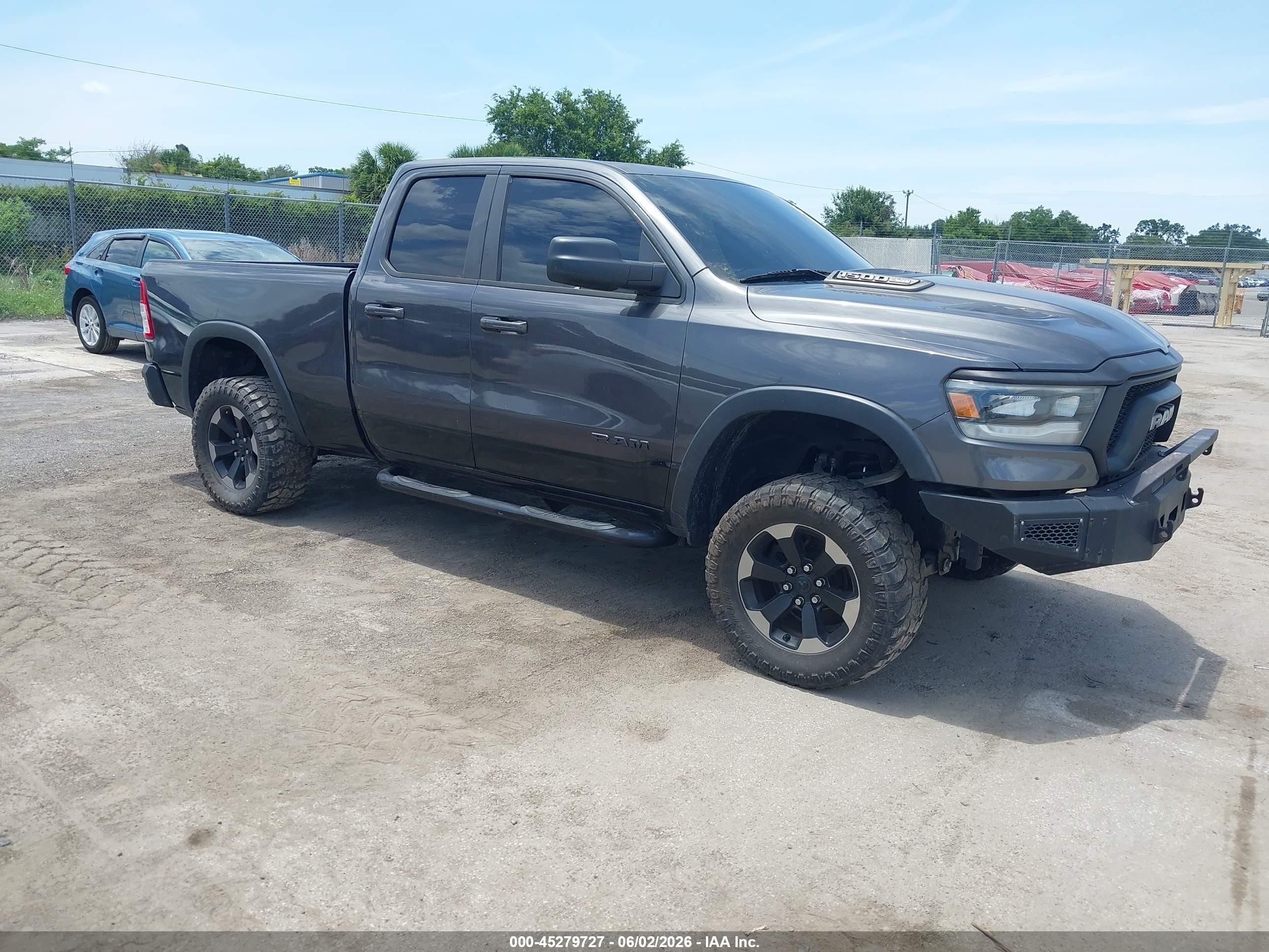 2019 Ram 1500 VIN 1C6SRFET6KN840995 IAAI salvage auction — Storm Damage, Rebuildable (Florida), sold $6,500 on 2026-09-13 (photo 1)