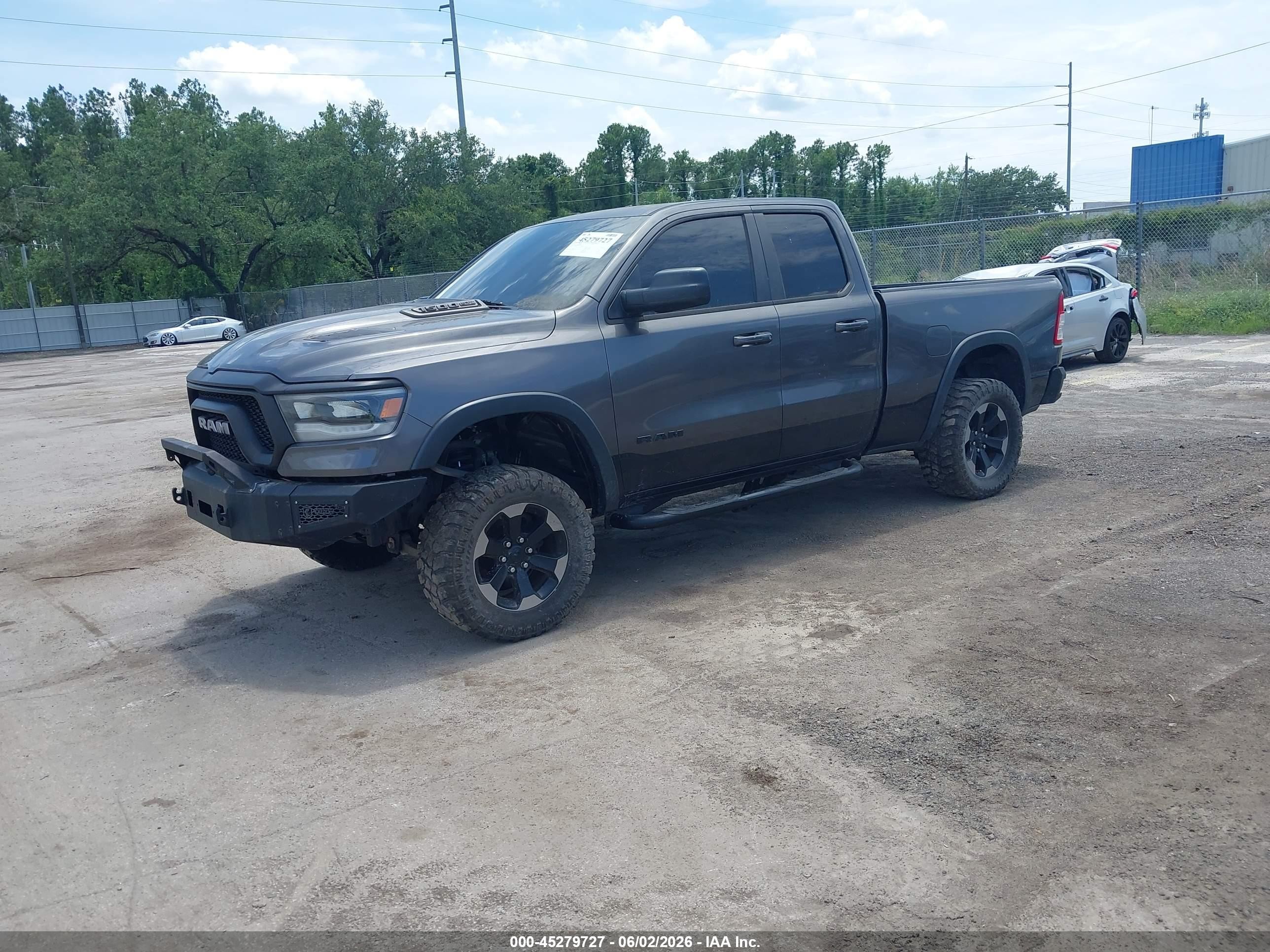 2019 Ram 1500 VIN 1C6SRFET6KN840995 IAAI salvage auction — Storm Damage, Rebuildable (Florida), sold $6,500 on 2026-09-13 (photo 2)