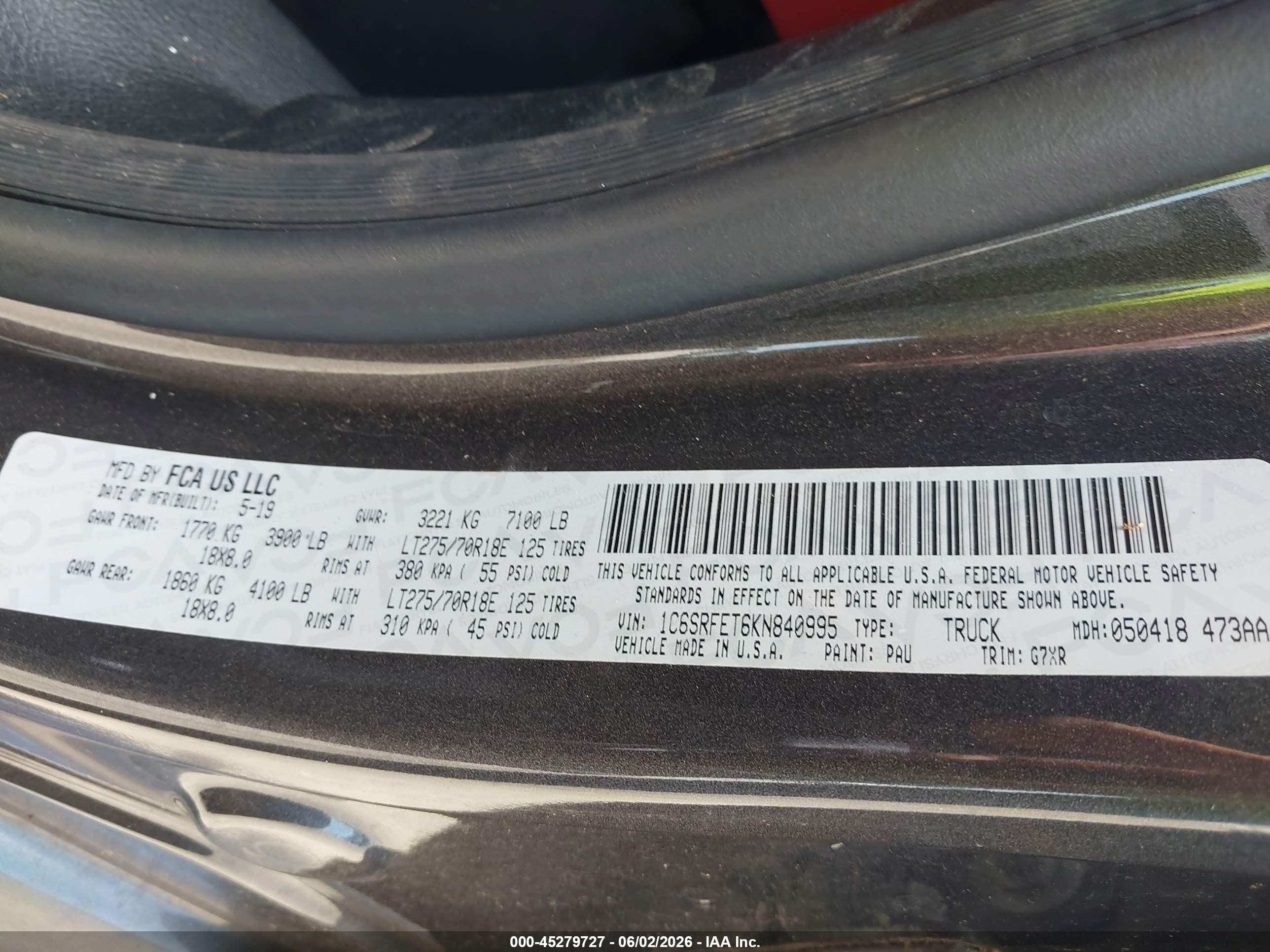 2019 Ram 1500 VIN 1C6SRFET6KN840995 IAAI salvage auction — Storm Damage, Rebuildable (Florida), sold $6,500 on 2026-09-13 (photo 9)