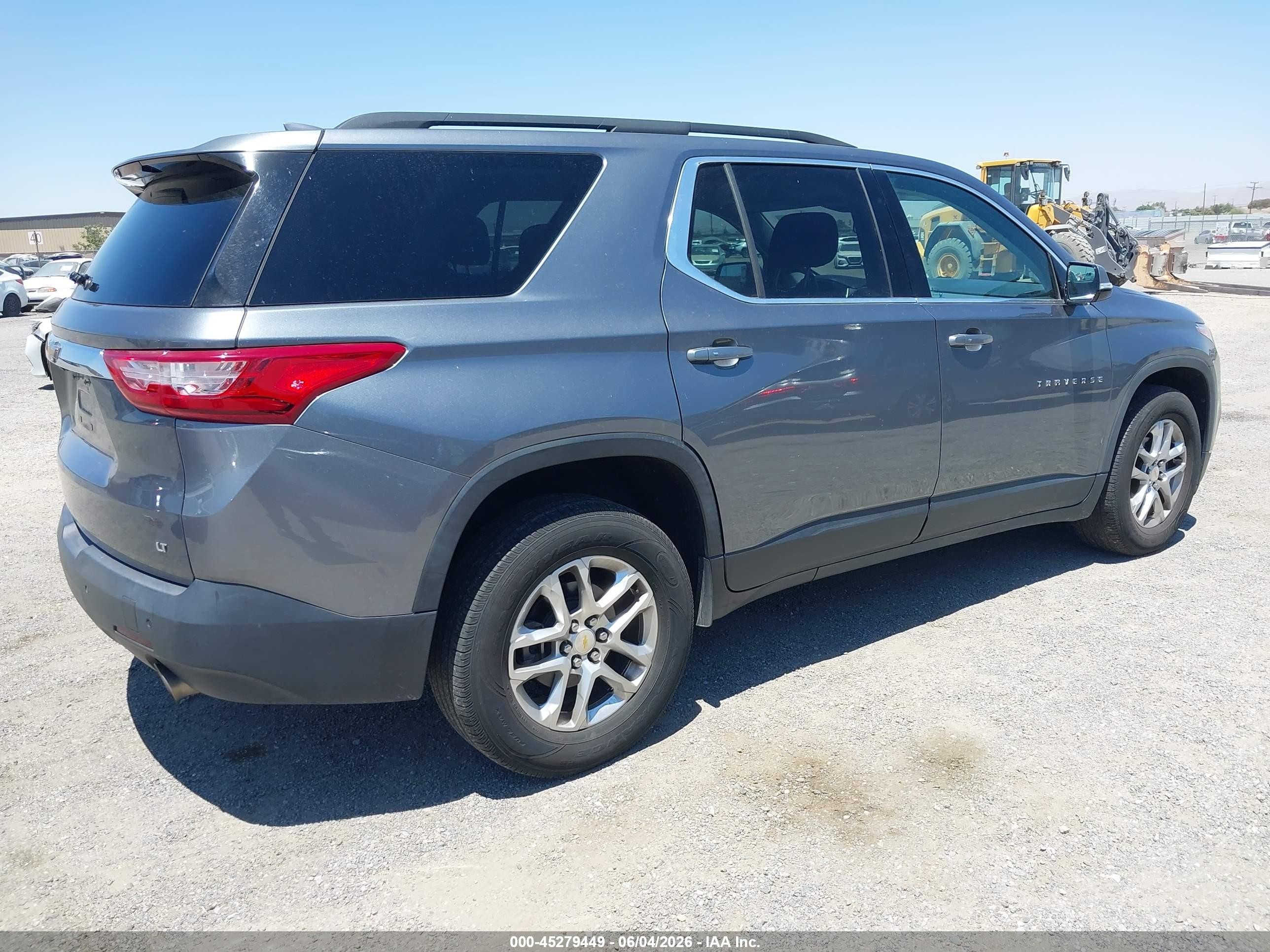 2020 Chevrolet Traverse VIN 1GNEVGKW2LJ172277 IAAI salvage auction — Transmission Damage, Clear (California), sold $5,550 on 2026-07-09 (photo 4)