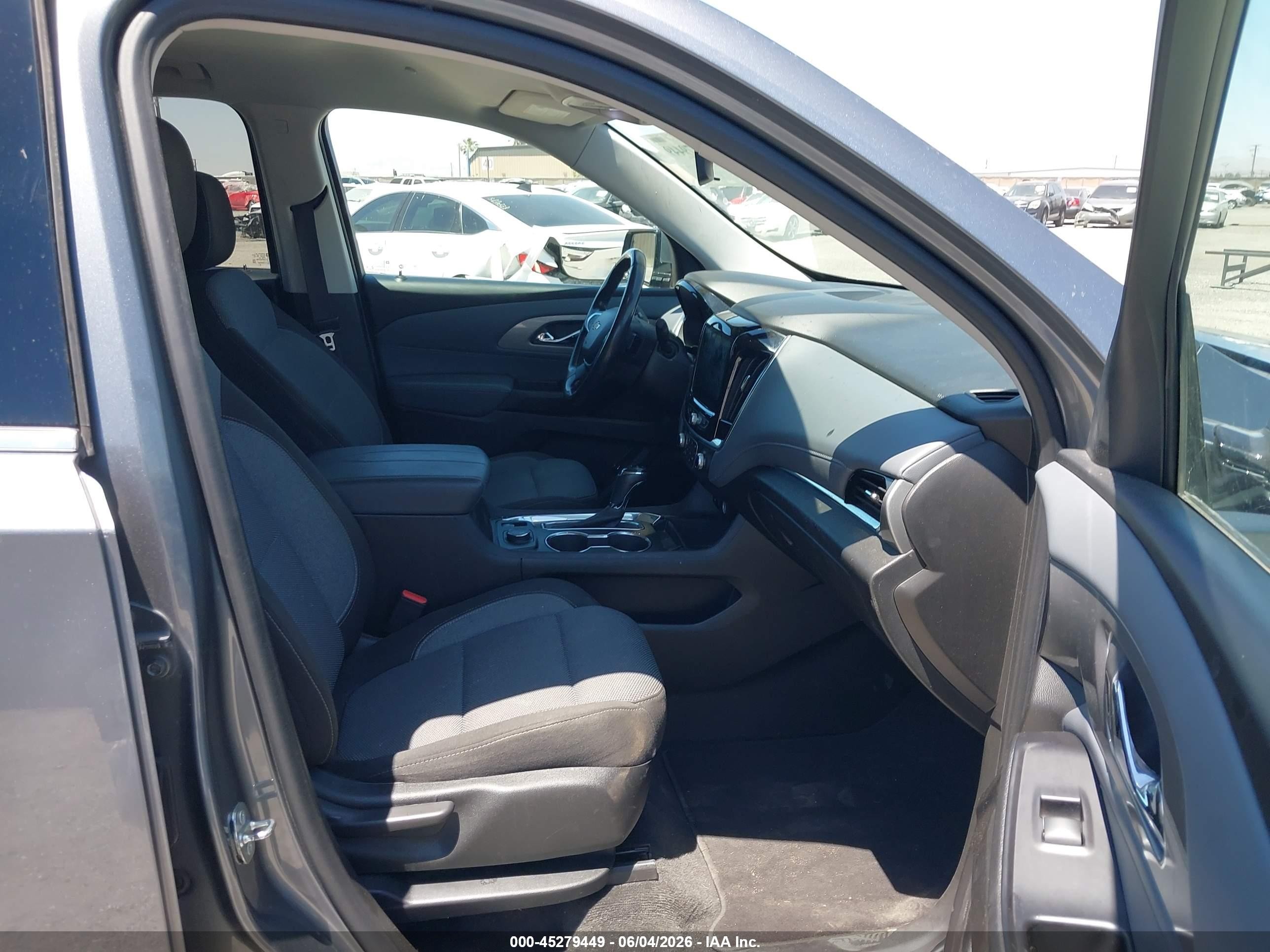 2020 Chevrolet Traverse VIN 1GNEVGKW2LJ172277 IAAI salvage auction — Transmission Damage, Clear (California), sold $5,550 on 2026-07-09 (photo 5)
