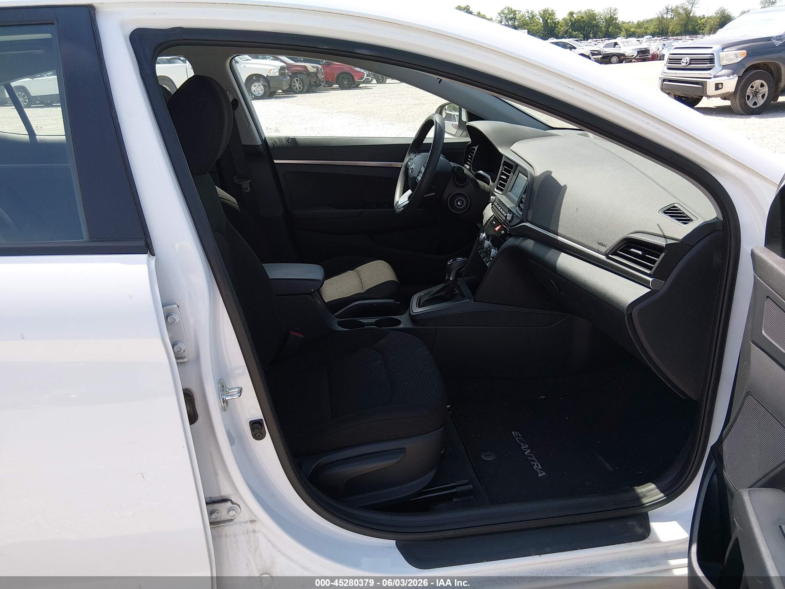 2020 Hyundai Elantra VIN 5NPD74LFXLH611245 IAAI salvage auction — Normal Wear, Sf97 (Missouri), sold $10,900 on 2026-07-09 (photo 5)