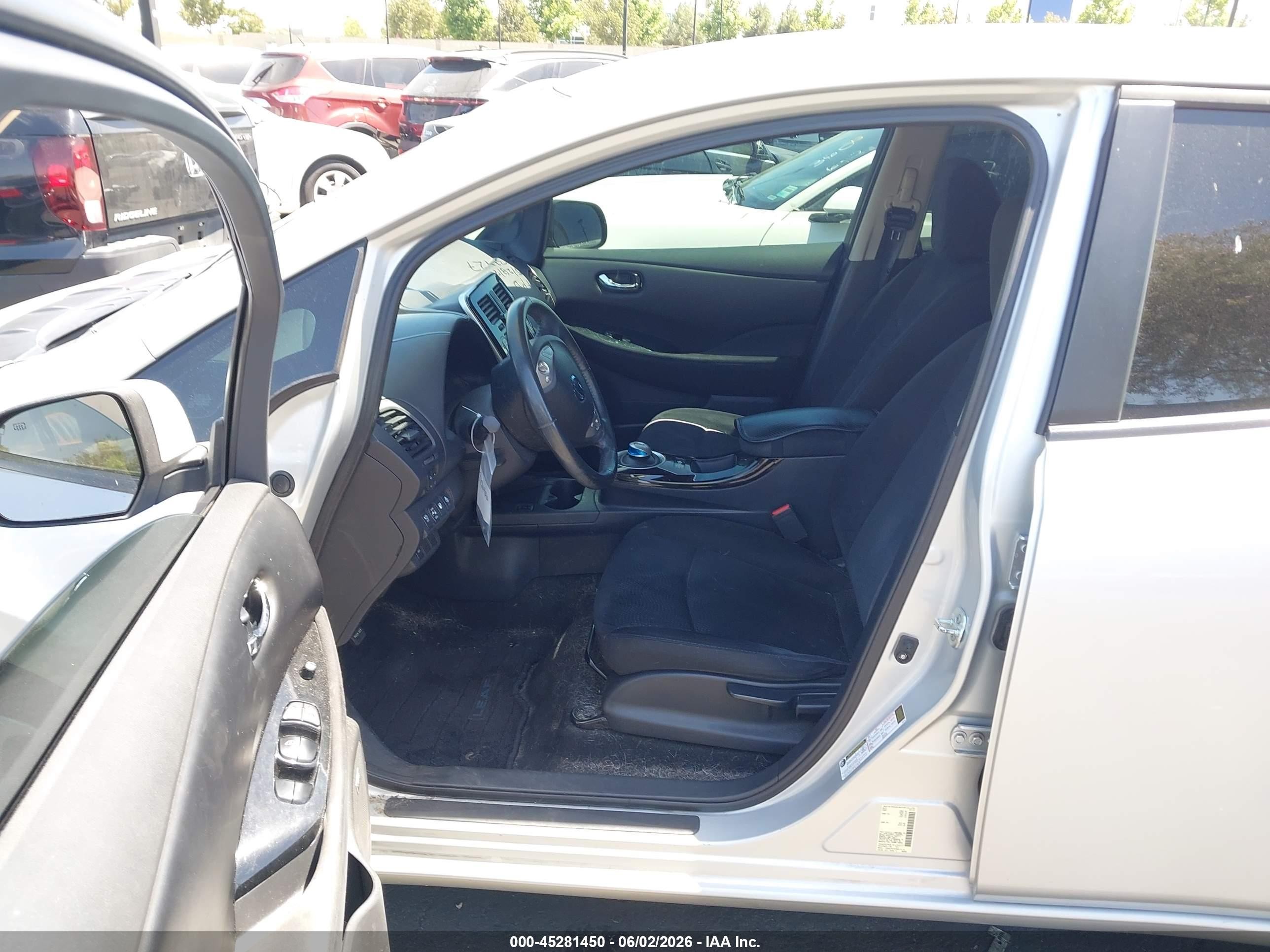 2013 Nissan Leaf VIN 1N4AZ0CPXDC413427 IAAI salvage auction — Unknown, Salvage Certificate (California), sold $400 on 2026-07-12 (photo 5)