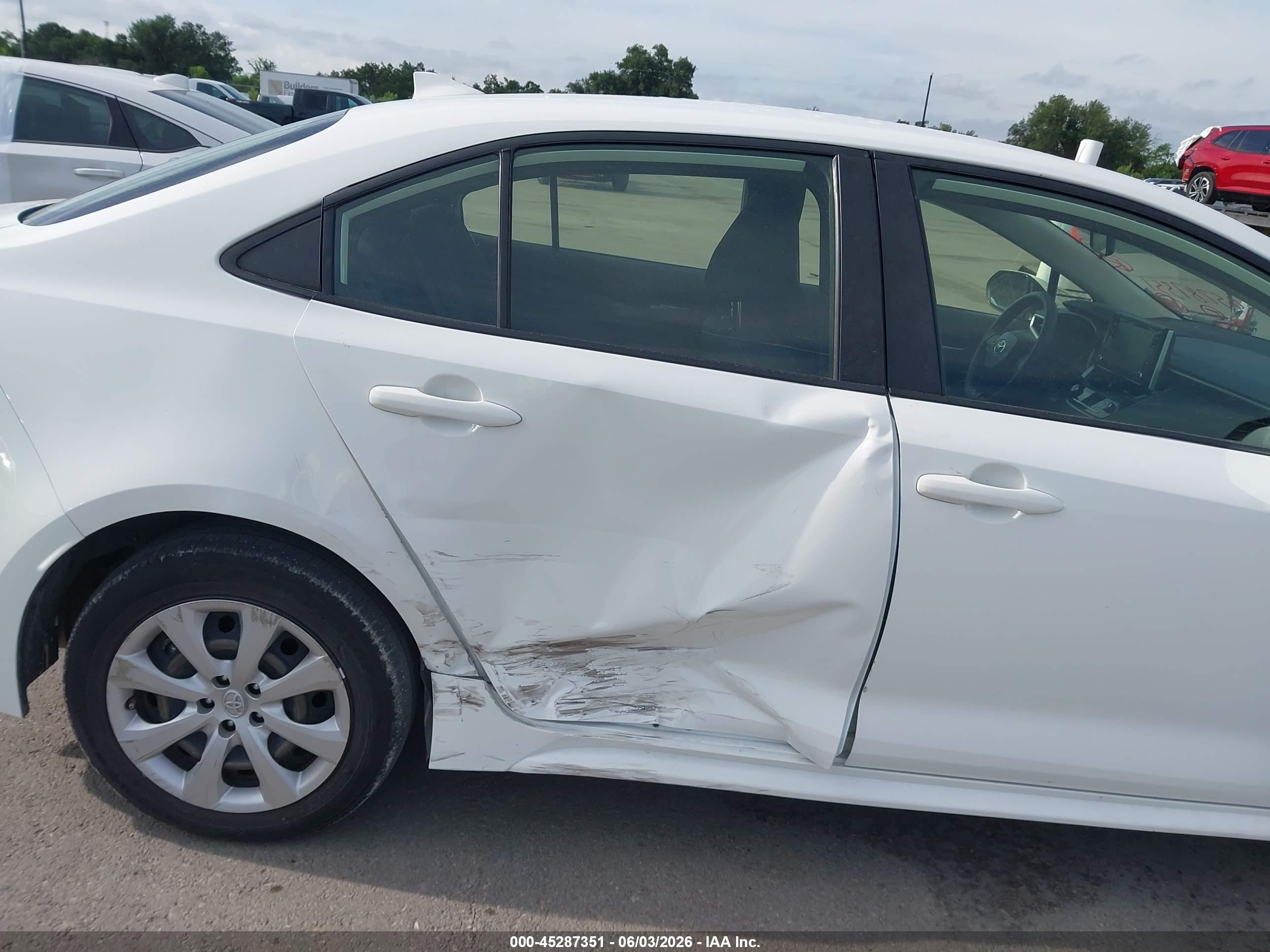 2021 Toyota Corolla VIN JTDEPMAE6MJ151802 IAAI salvage auction — Side, Salvage (North Carolina), sold $7,200 on 2026-09-08 (photo 6)