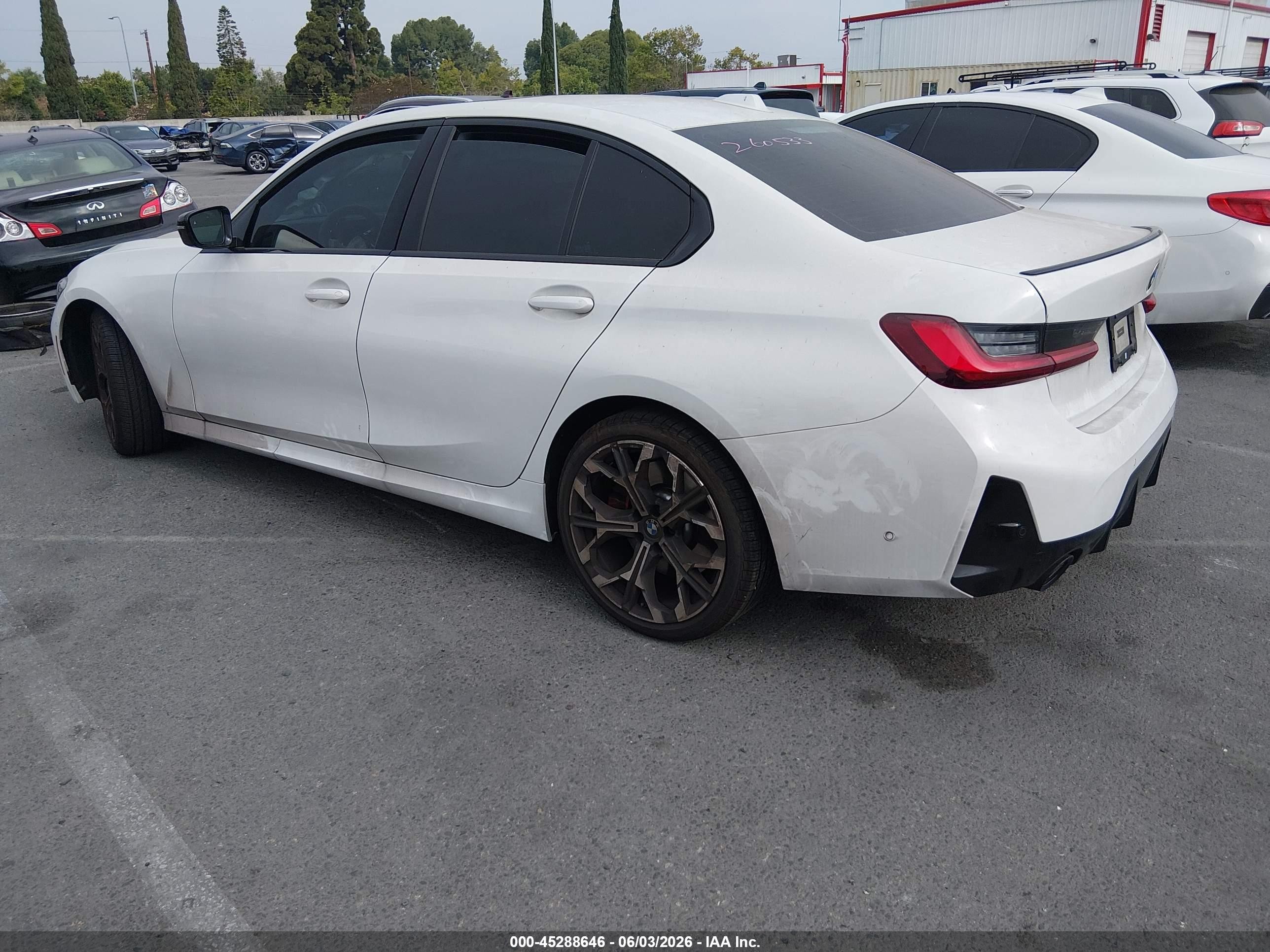 2025 BMW 3er VIN 3MW69CW04S8F76298 IAAI salvage auction — Unknown, Salvage (California), sold $25,000 on 2026-08-12 (photo 3)