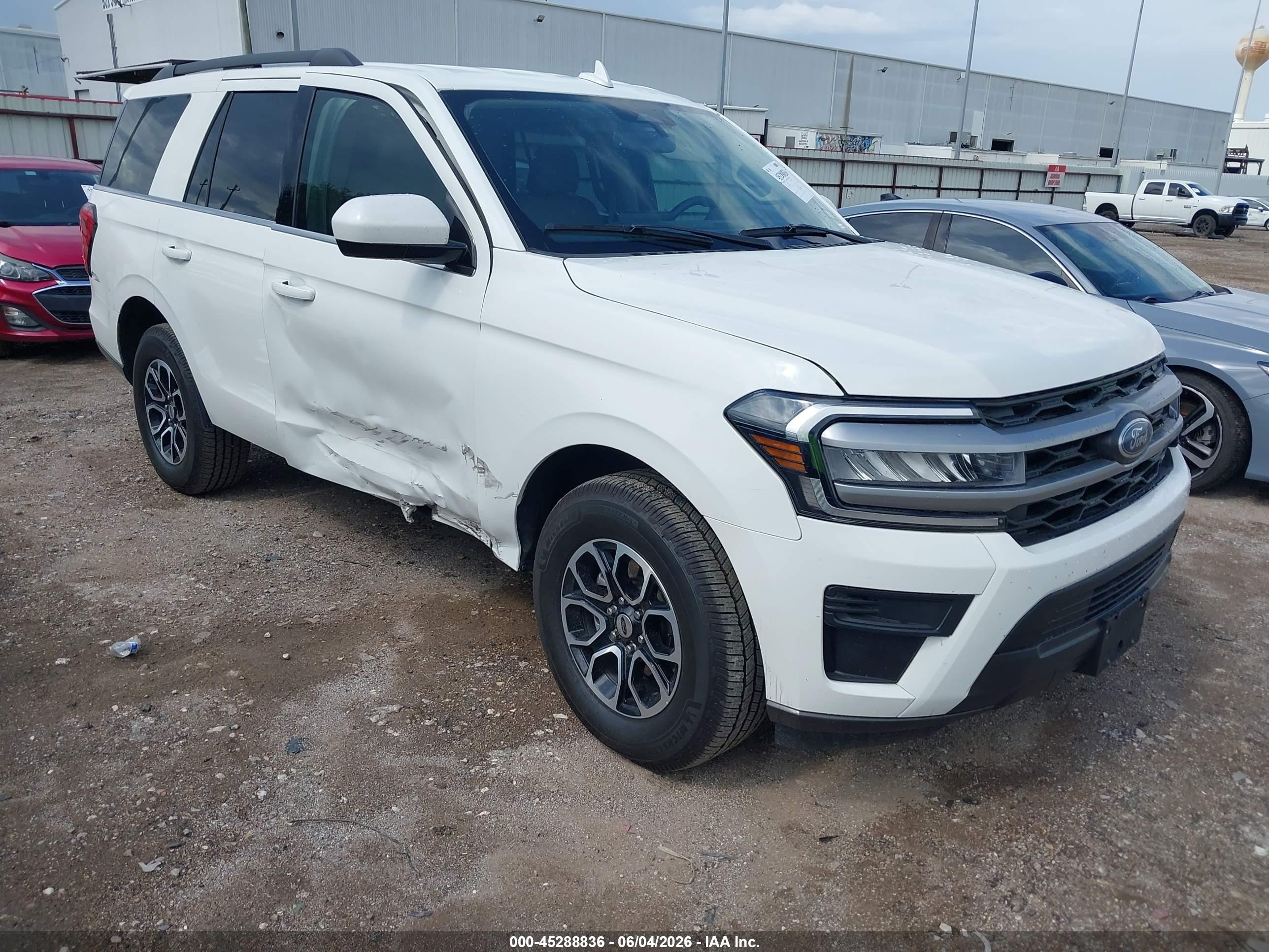 2022 Ford Expedition VIN 1FMJU1HT1NEA48741 — IAAI salvage auction photo