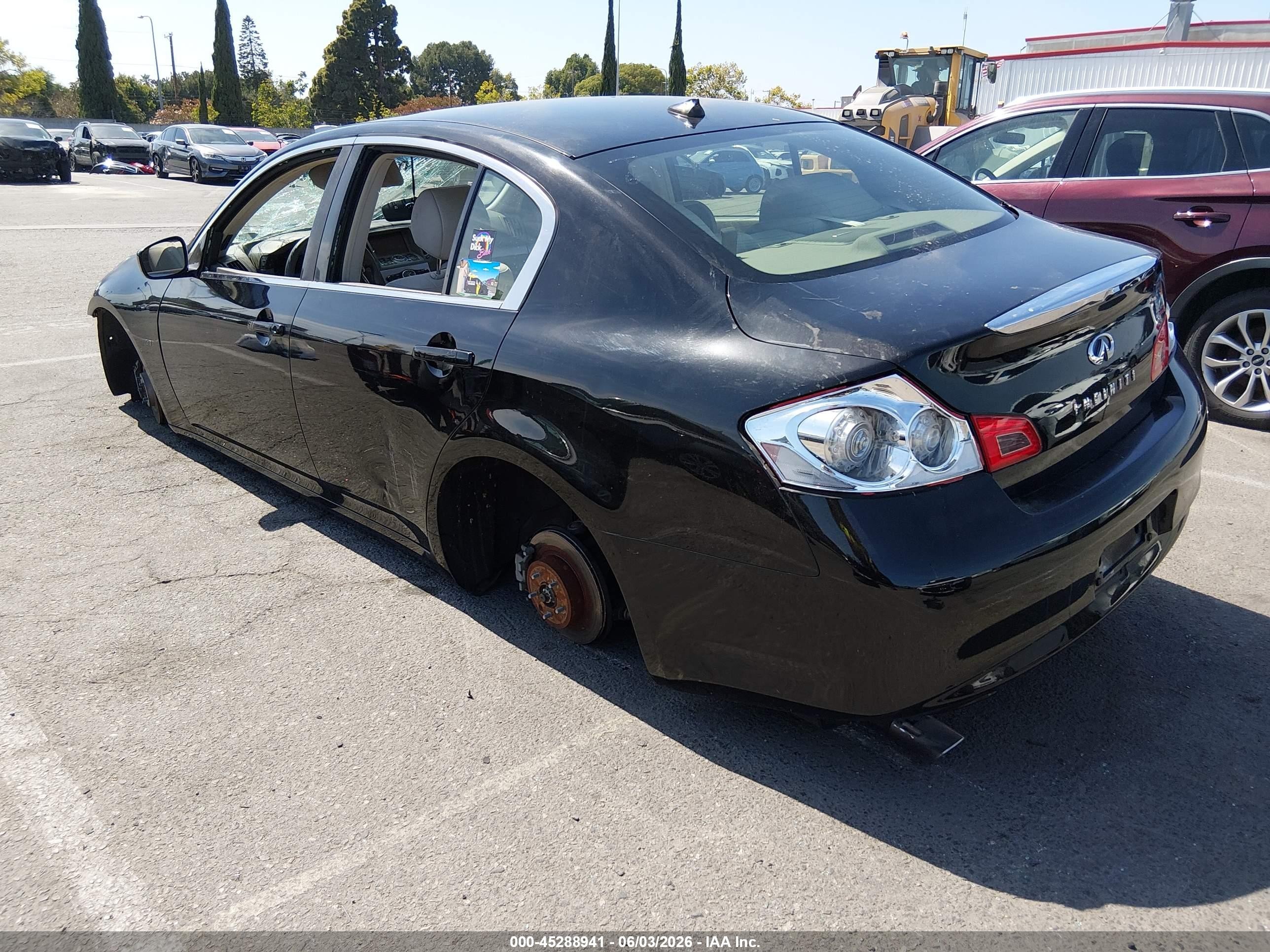 2015 Infiniti Q40 VIN JN1CV6AP7FM500089 IAAI salvage auction — Theft, Salvage (California), sold $325 on 2026-07-02 (photo 3)