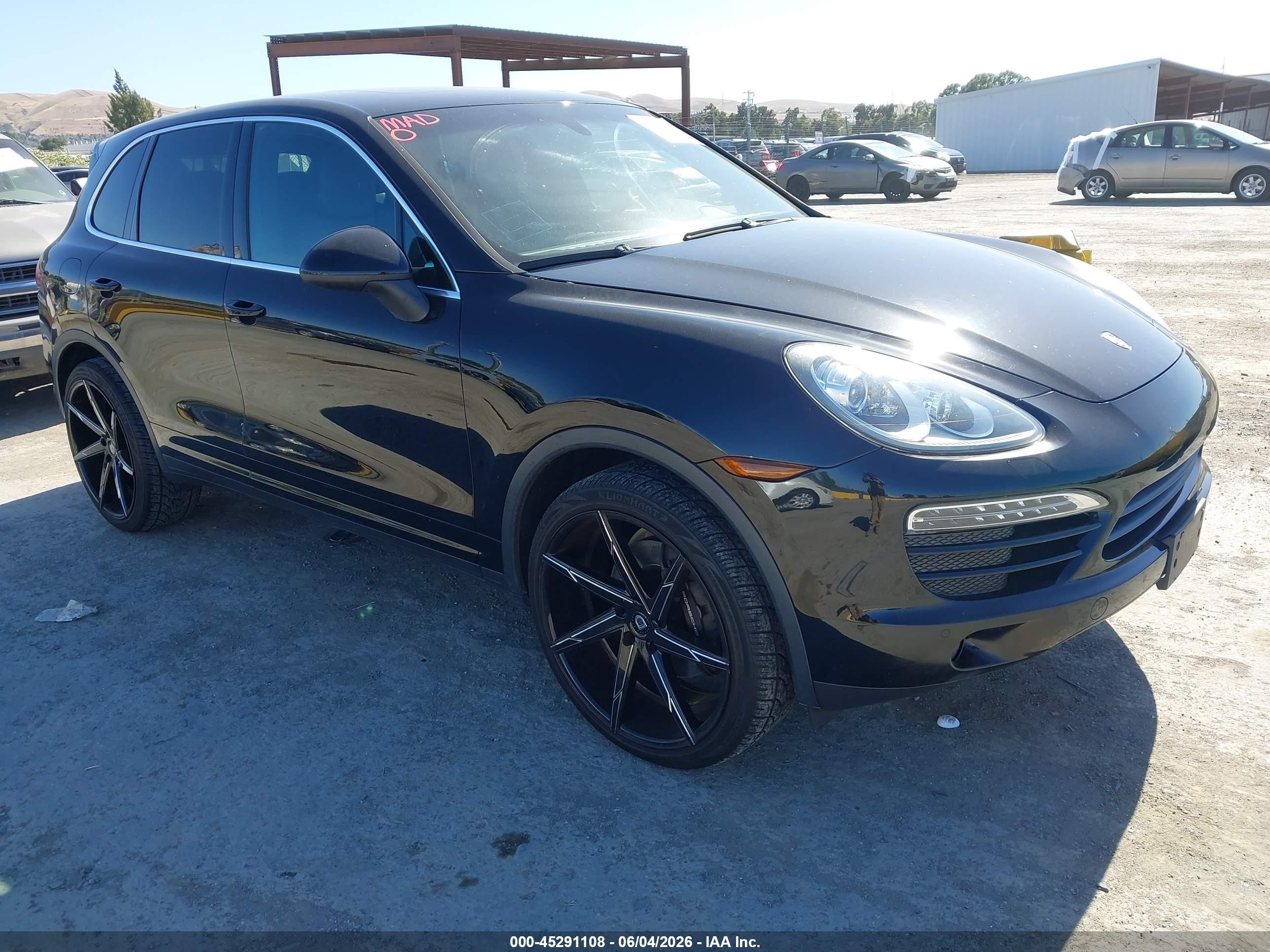 2013 Porsche Cayenne VIN WP1AA2A24DLA04701 IAAI salvage auction — Unknown, Salvage (California), sold $2,650 on 2026-07-09 (photo 1)