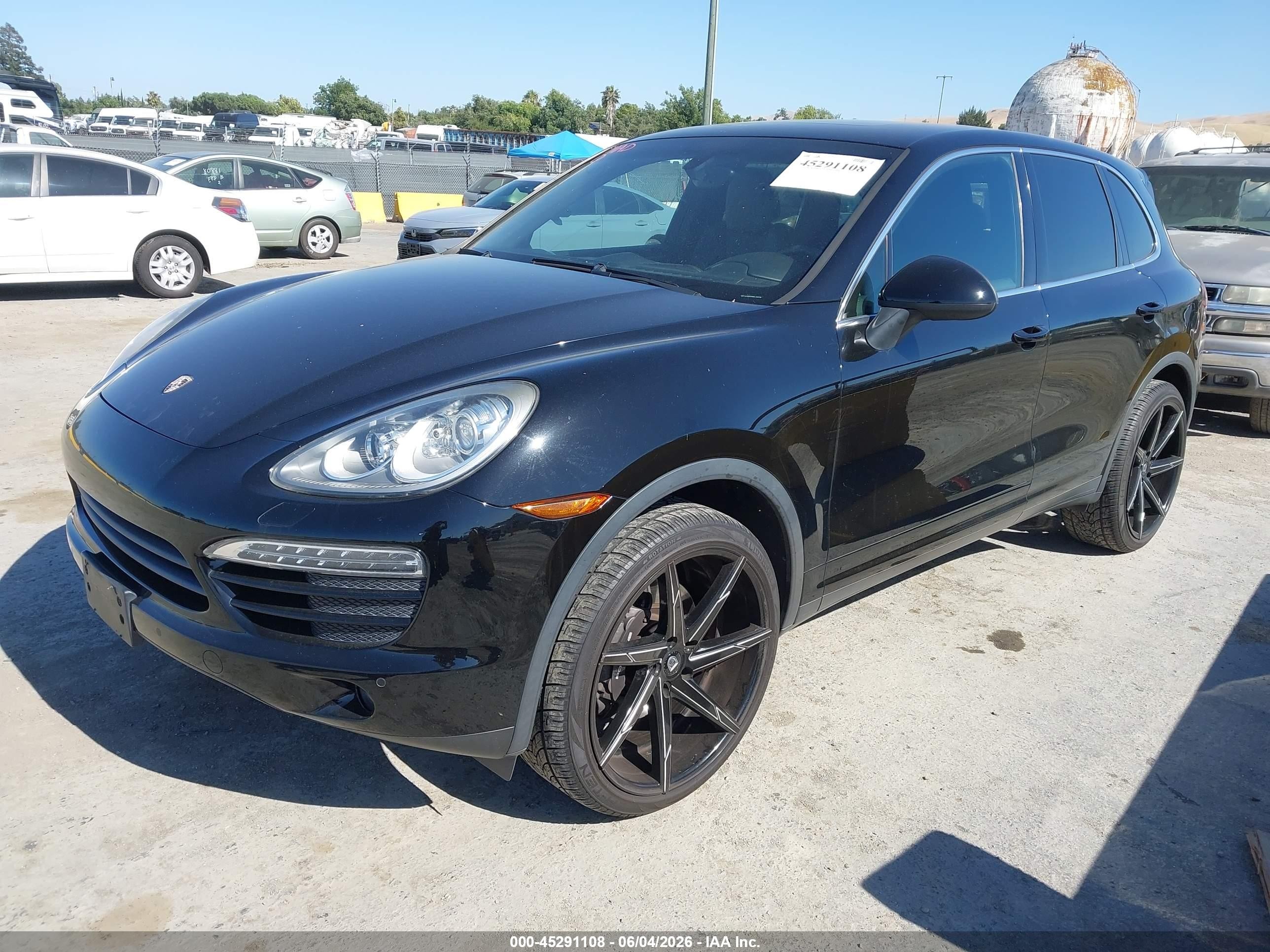 2013 Porsche Cayenne VIN WP1AA2A24DLA04701 IAAI salvage auction — Unknown, Salvage (California), sold $2,650 on 2026-07-09 (photo 2)