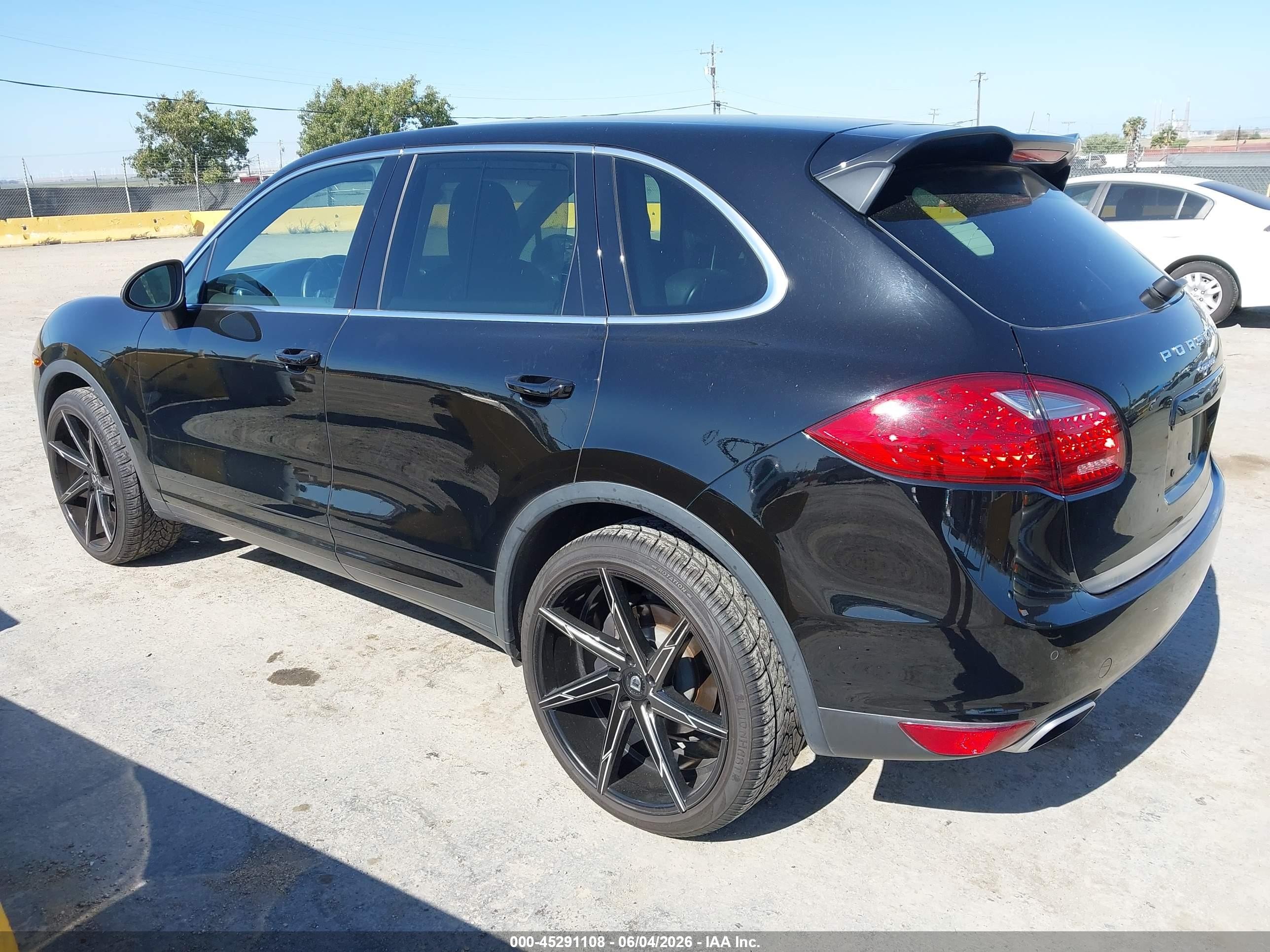 2013 Porsche Cayenne VIN WP1AA2A24DLA04701 IAAI salvage auction — Unknown, Salvage (California), sold $2,650 on 2026-07-09 (photo 3)
