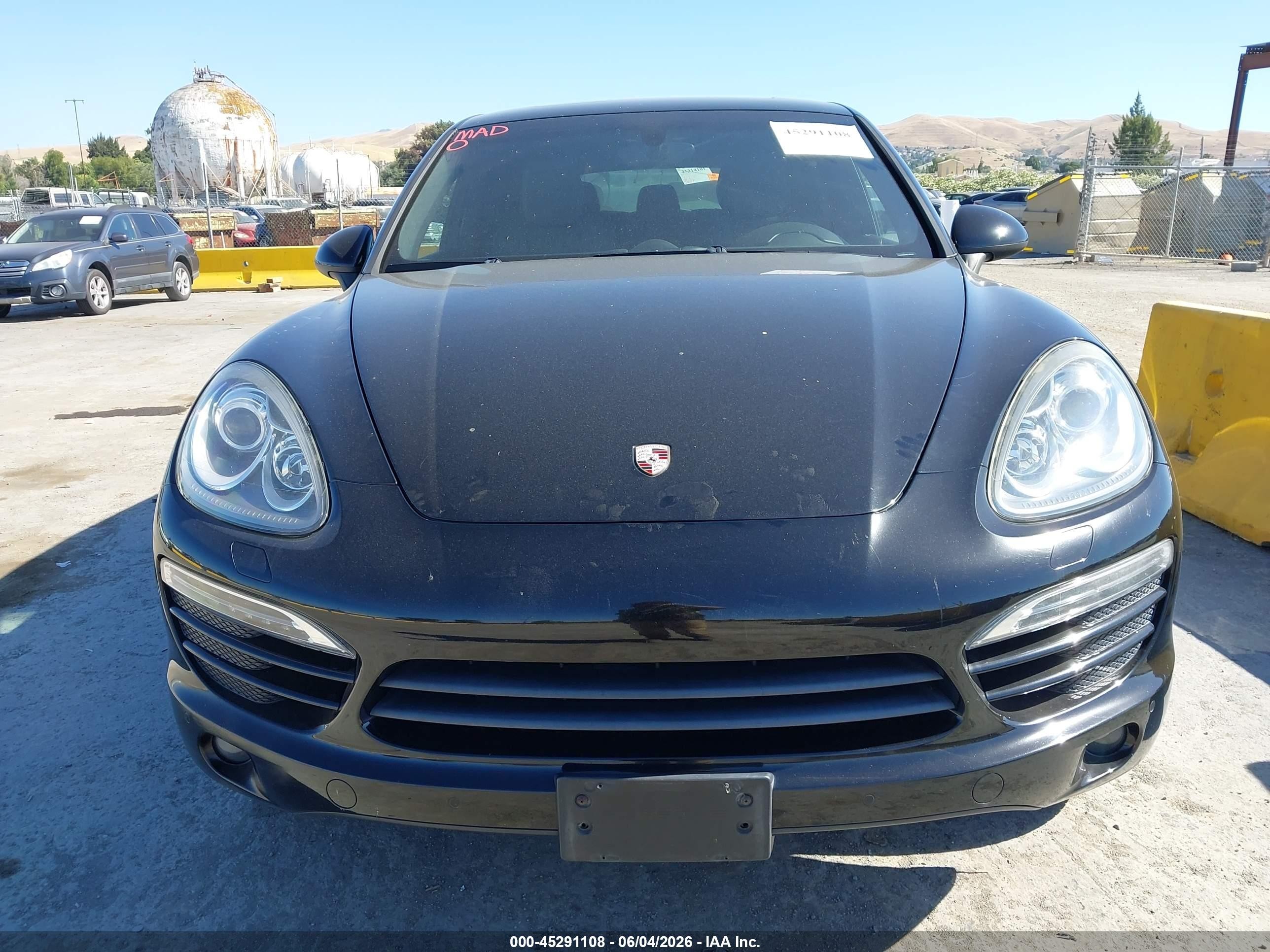 2013 Porsche Cayenne VIN WP1AA2A24DLA04701 IAAI salvage auction — Unknown, Salvage (California), sold $2,650 on 2026-07-09 (photo 6)