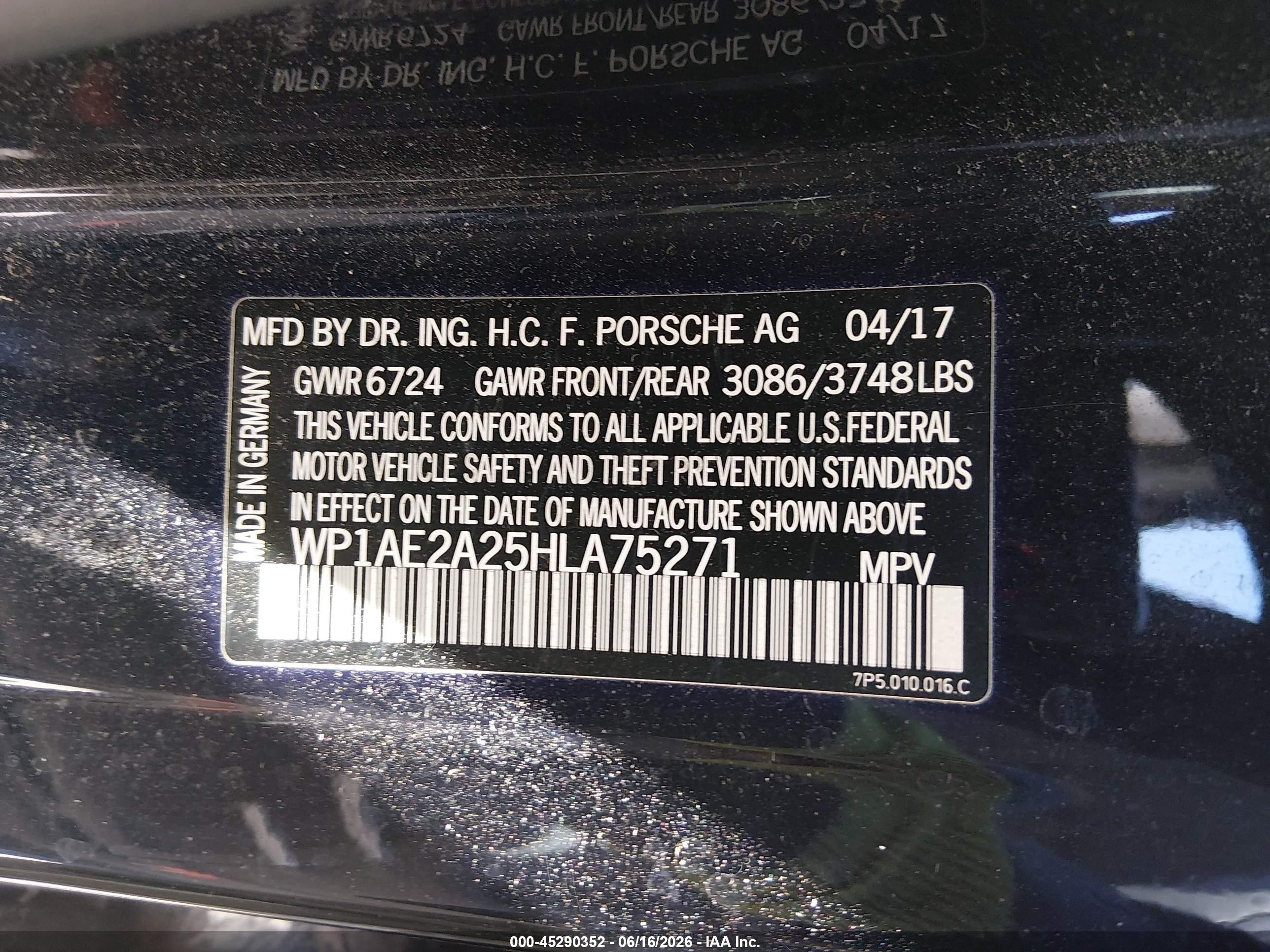 2017 Porsche Cayenne VIN WP1AE2A25HLA75271 IAAI salvage auction — Unknown, Salvage (Connecticut), sold $3,250 on 2026-07-07 (photo 9)