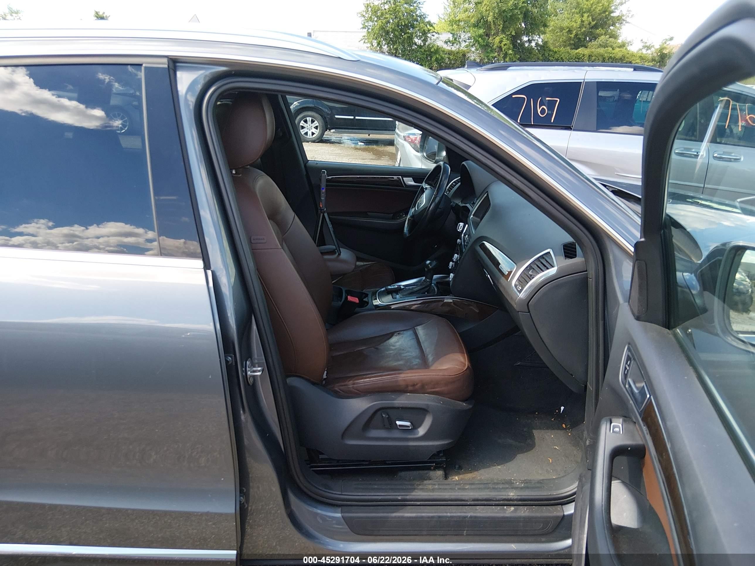 2014 Audi Q5 VIN WA1CFAFP6EA122346 IAAI salvage auction — Unknown, Salvage (Iowa), sold $2,225 on 2026-10-12 (photo 5)