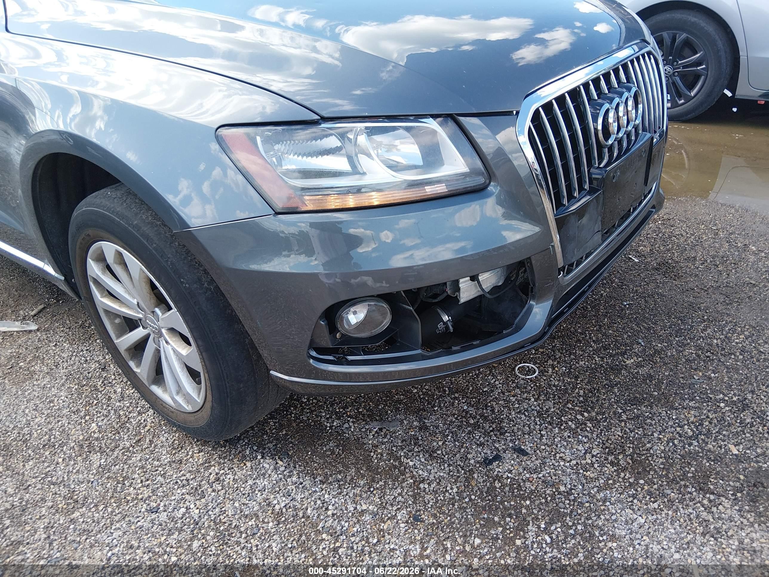 2014 Audi Q5 VIN WA1CFAFP6EA122346 IAAI salvage auction — Unknown, Salvage (Iowa), sold $2,225 on 2026-10-12 (photo 6)