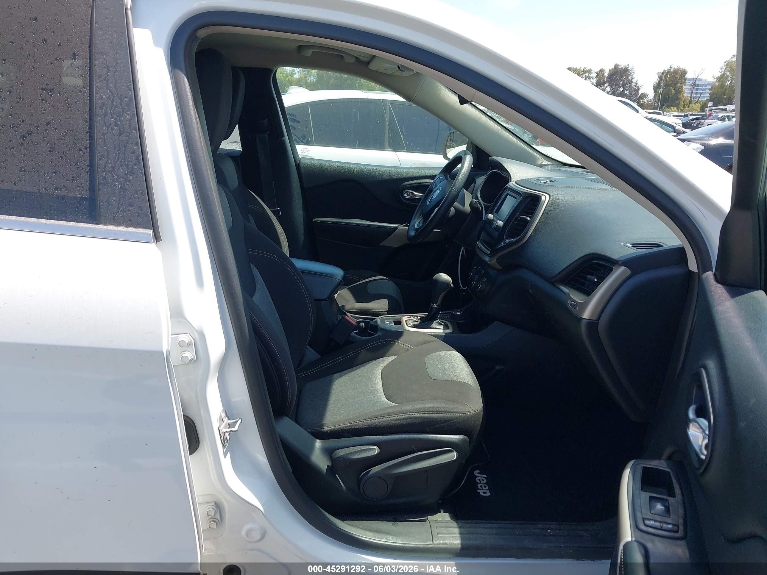 2018 Jeep Cherokee VIN 1C4PJMCX9JD541246 IAAI salvage auction — Normal Wear, Clear - Dealer Only (California), sold $1,100 on 2026-07-02 (photo 5)