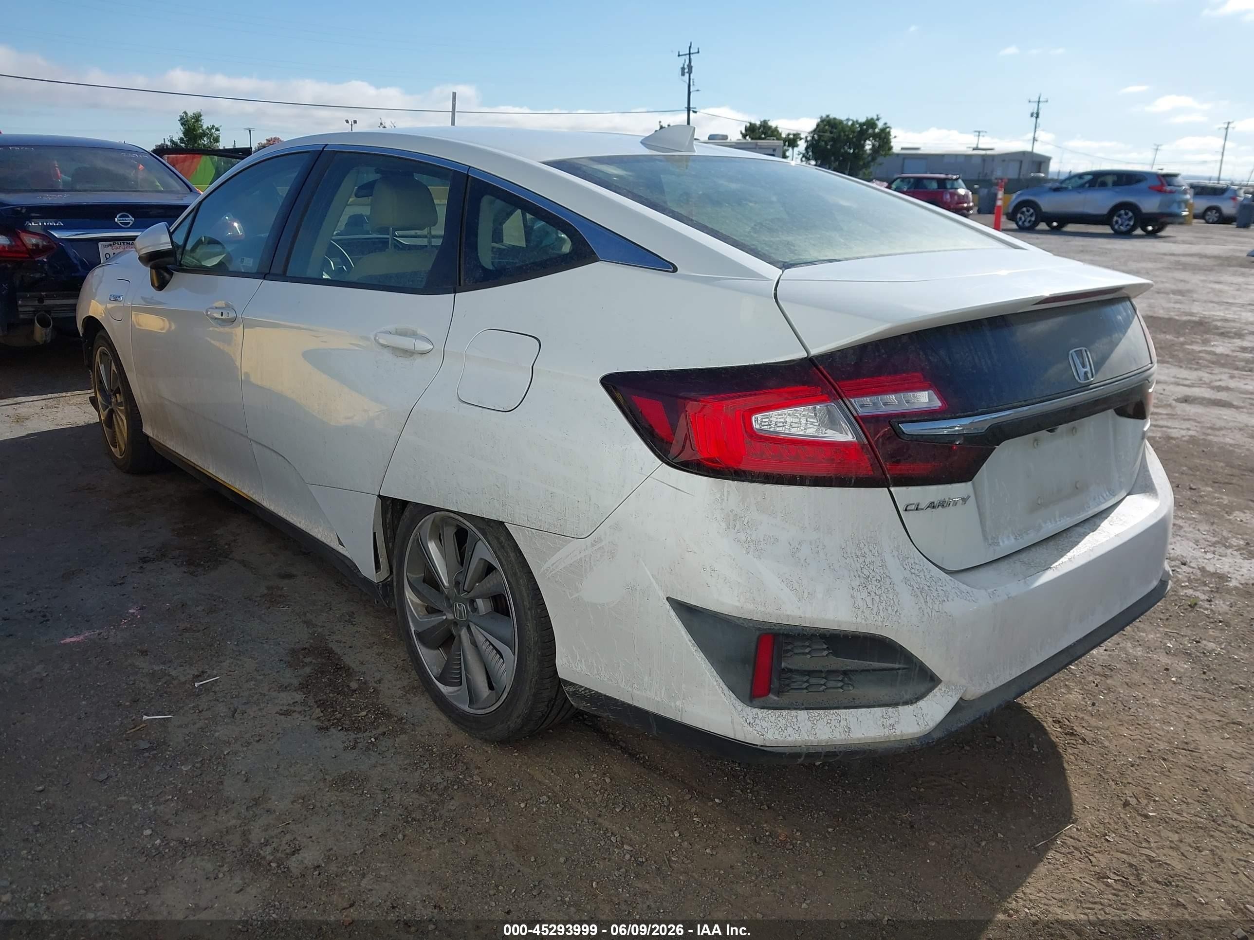 2018 Honda Clarity Plug In Hybrid VIN JHMZC5F13JC021760 IAAI salvage auction — Front End, Salvage (California), sold $2,825 on 2026-07-09 (photo 3)