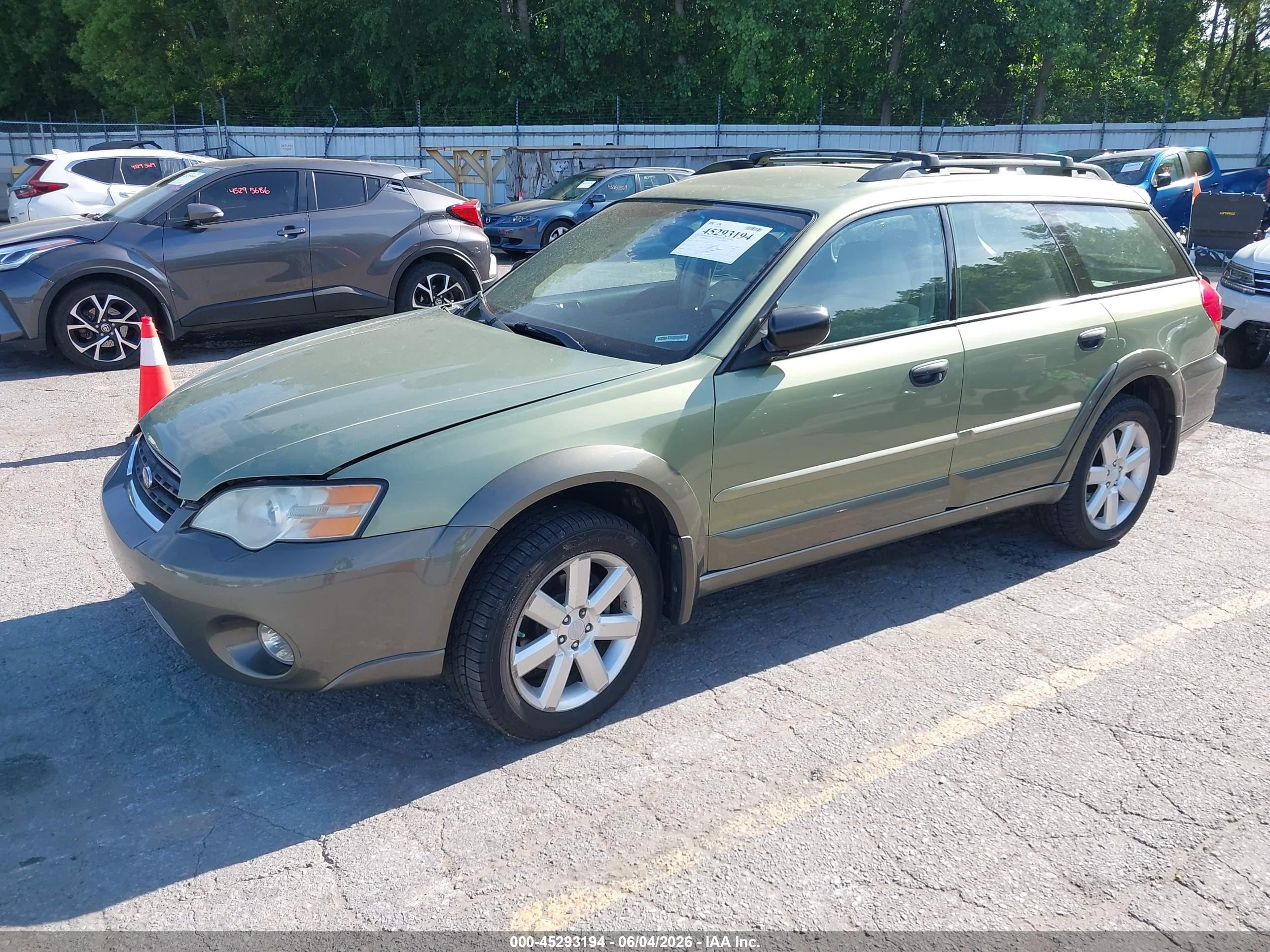 2007 Subaru Outback VIN 4S4BP61C977304716 IAAI salvage auction — Normal Wear, Clear (Michigan), sold $525 on 2026-06-15 (photo 2)