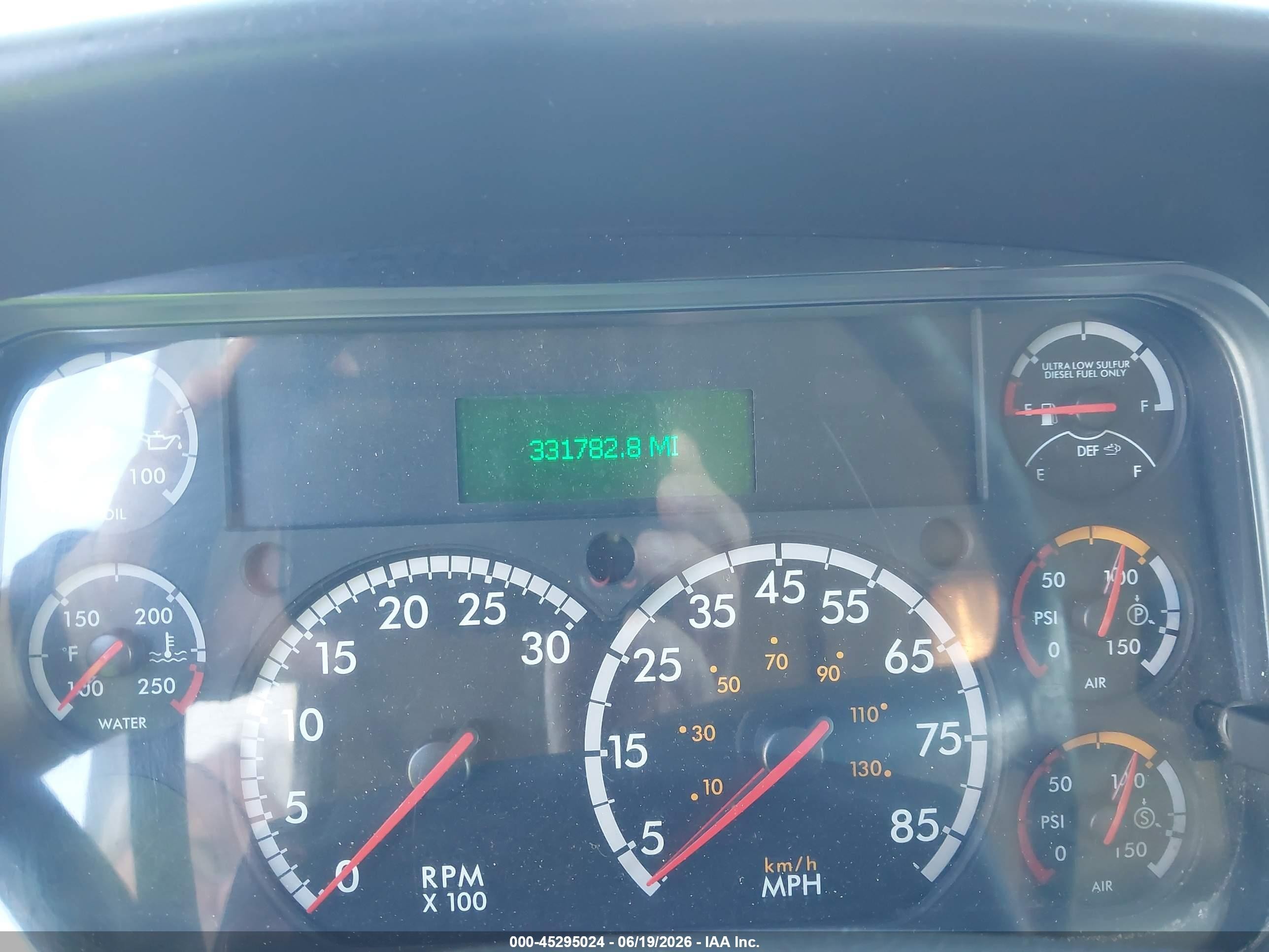 2017 Freightliner M2 106 VIN 3ALACXDT2HDJG1896 IAAI salvage auction — Normal Wear, Clear (North Carolina), sold $7,400 on 2026-09-09 (photo 5)