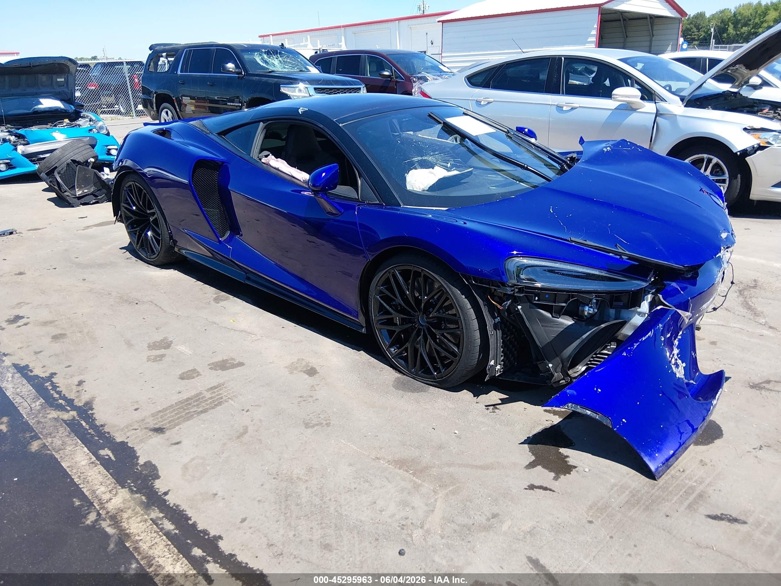 2022 McLaren GT VIN SBM22GCA0NW002052 IAAI salvage auction — Rear End, Junk Receipt (North Carolina), sold $18,025 on 2026-09-09 (photo 1)