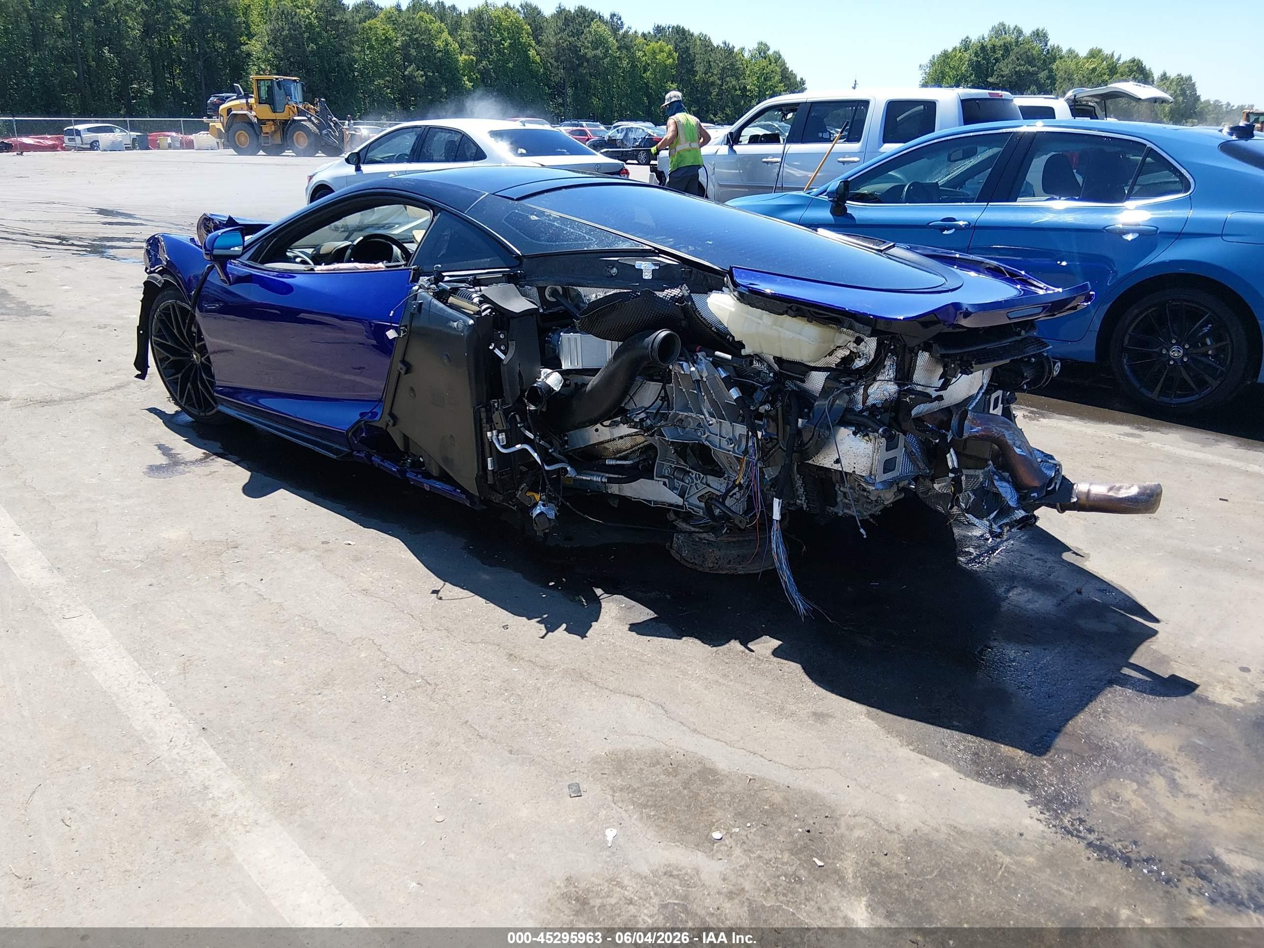 2022 McLaren GT VIN SBM22GCA0NW002052 IAAI salvage auction — Rear End, Junk Receipt (North Carolina), sold $18,025 on 2026-09-09 (photo 3)