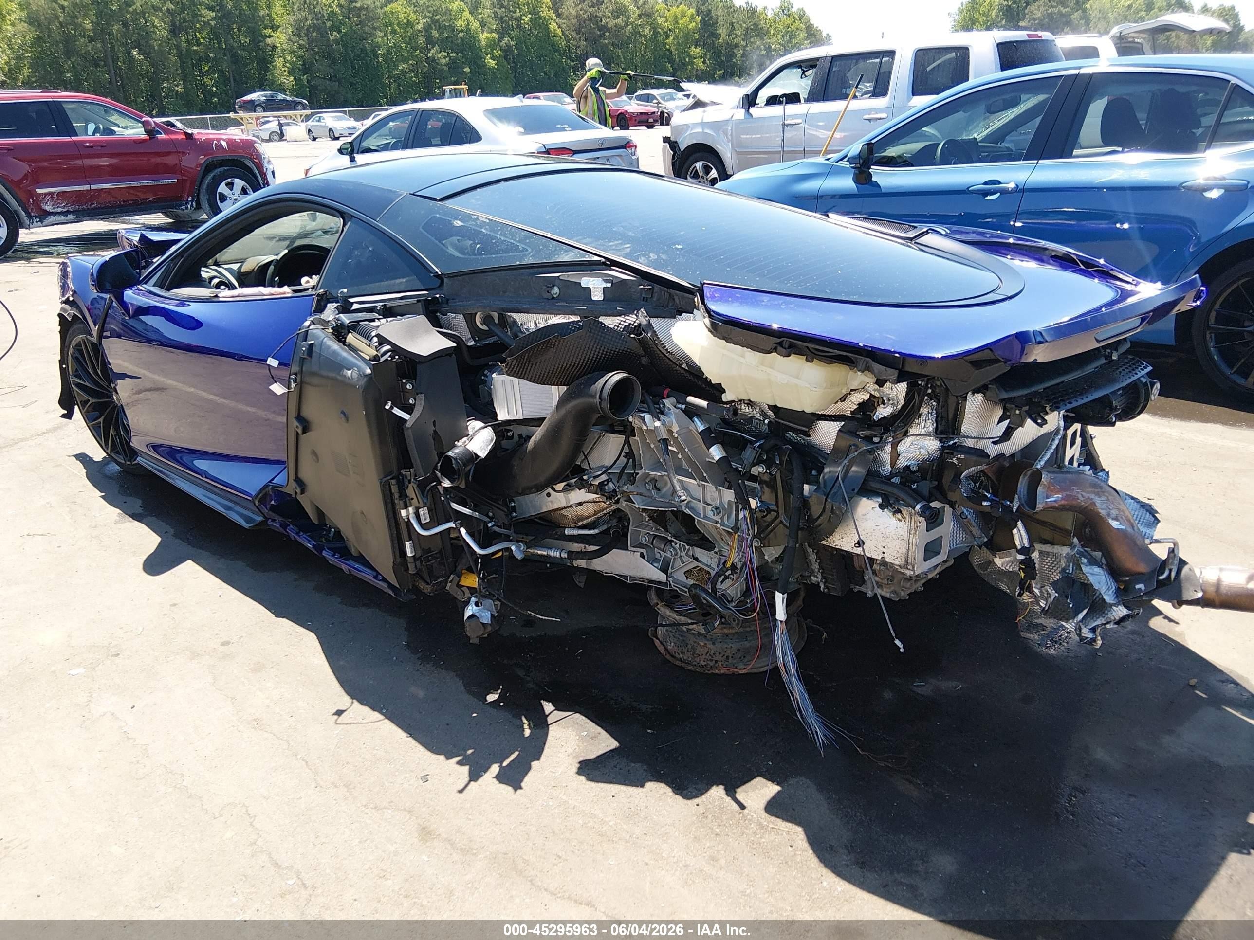 2022 McLaren GT VIN SBM22GCA0NW002052 IAAI salvage auction — Rear End, Junk Receipt (North Carolina), sold $18,025 on 2026-09-09 (photo 6)