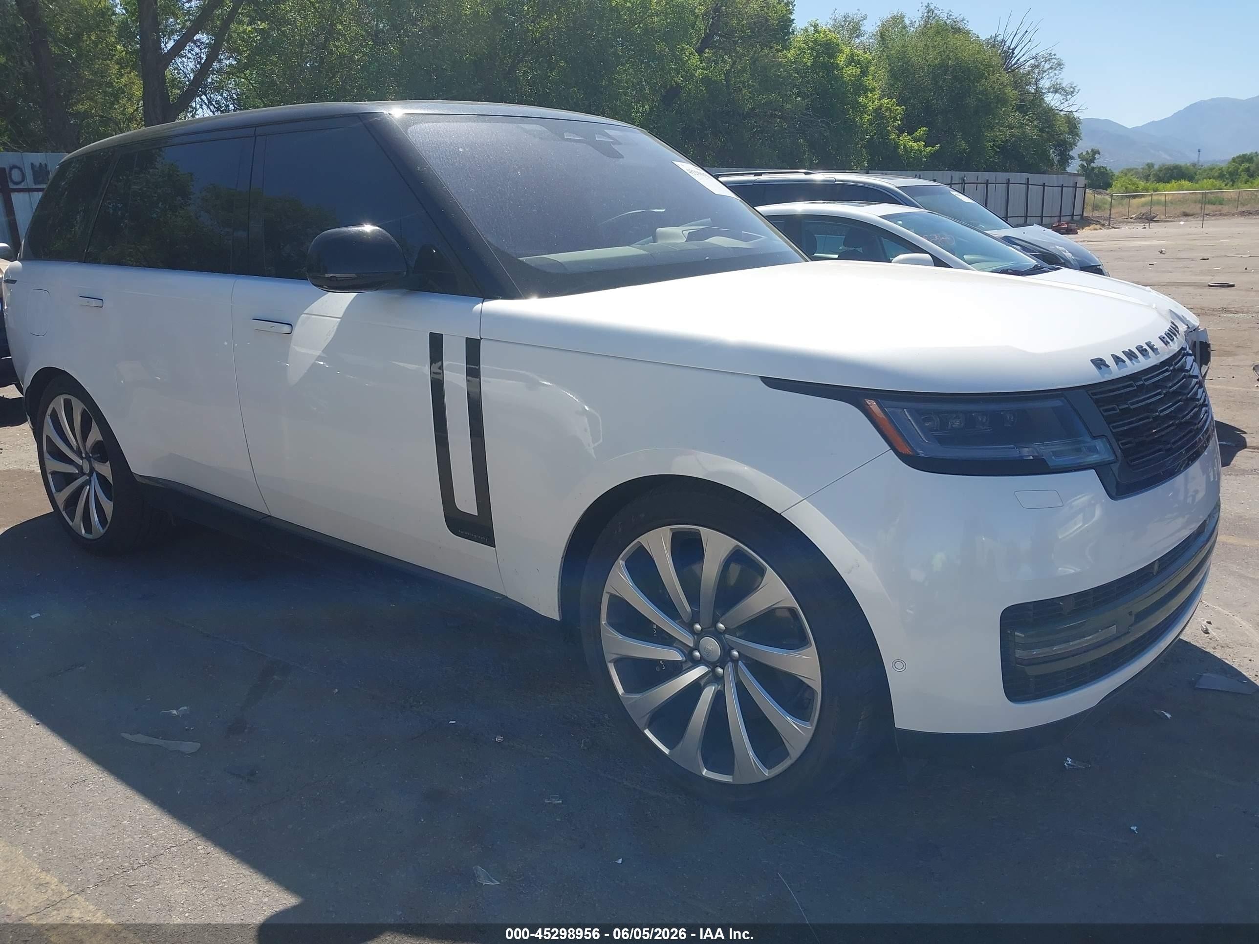 2023 Land Rover Range Rover VIN SALK1BE79PA013978 — IAAI salvage auction photo