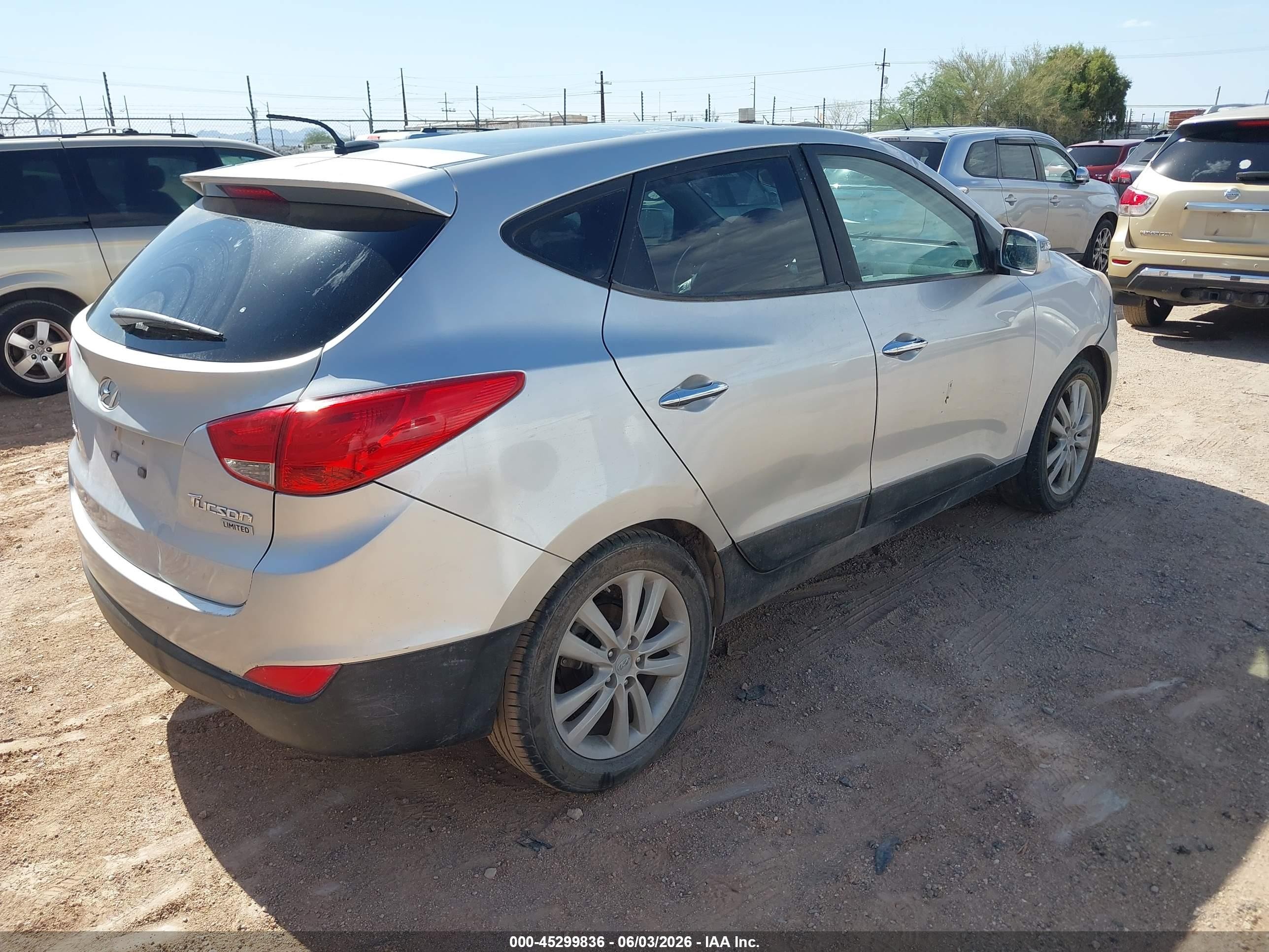 2010 Hyundai Tucson VIN KM8JU3ACXAU019079 IAAI salvage auction — Normal Wear, Clear-Dealer Only (Arizona), sold $1,275 on 2026-07-03 (photo 4)