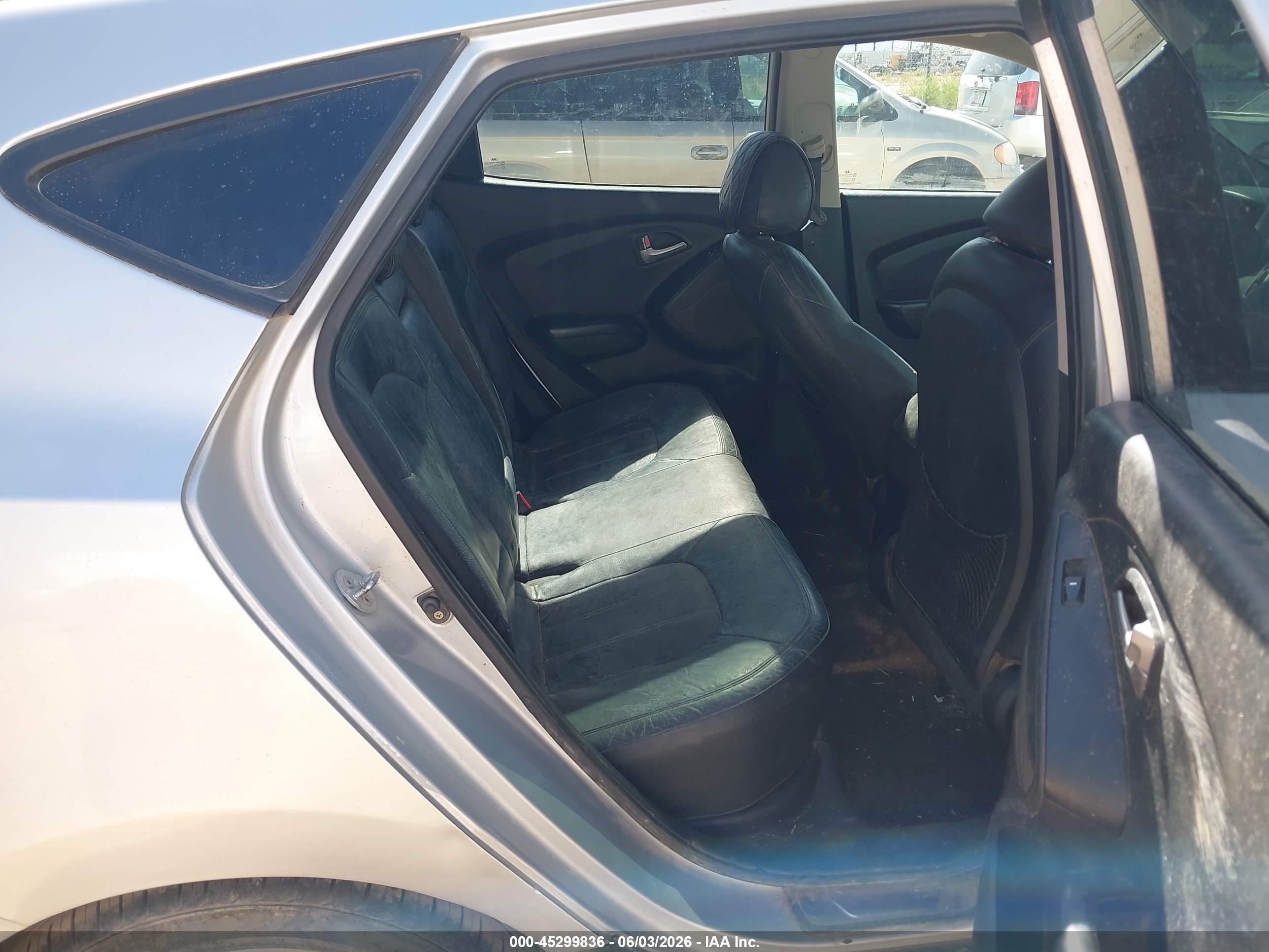2010 Hyundai Tucson VIN KM8JU3ACXAU019079 IAAI salvage auction — Normal Wear, Clear-Dealer Only (Arizona), sold $1,275 on 2026-07-03 (photo 8)